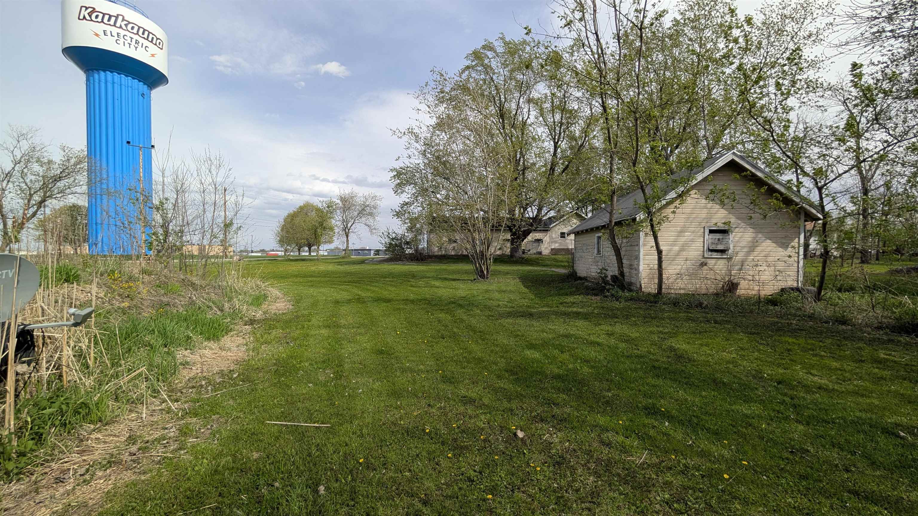 1251 MALONEY Road