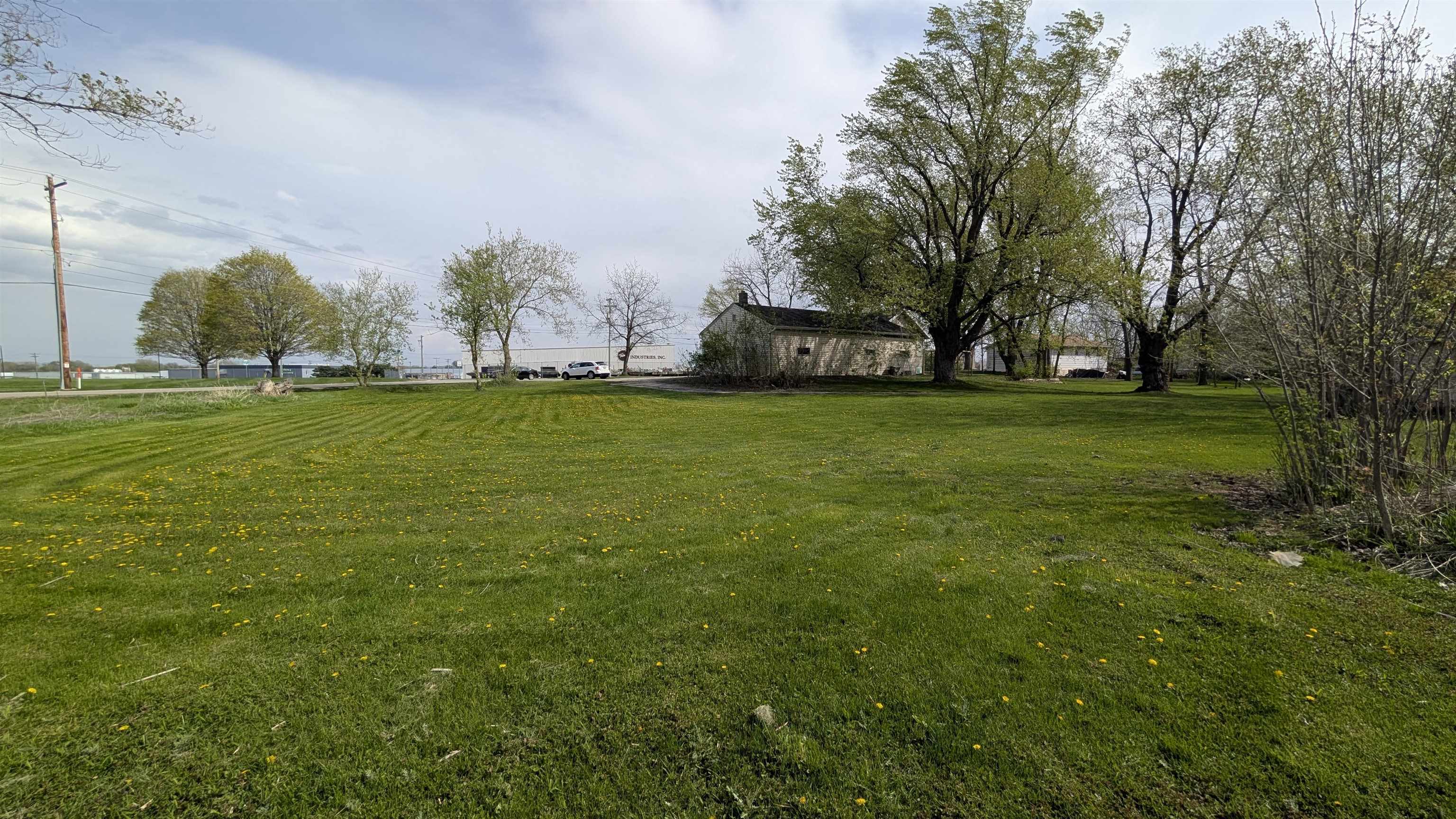 1251 MALONEY Road