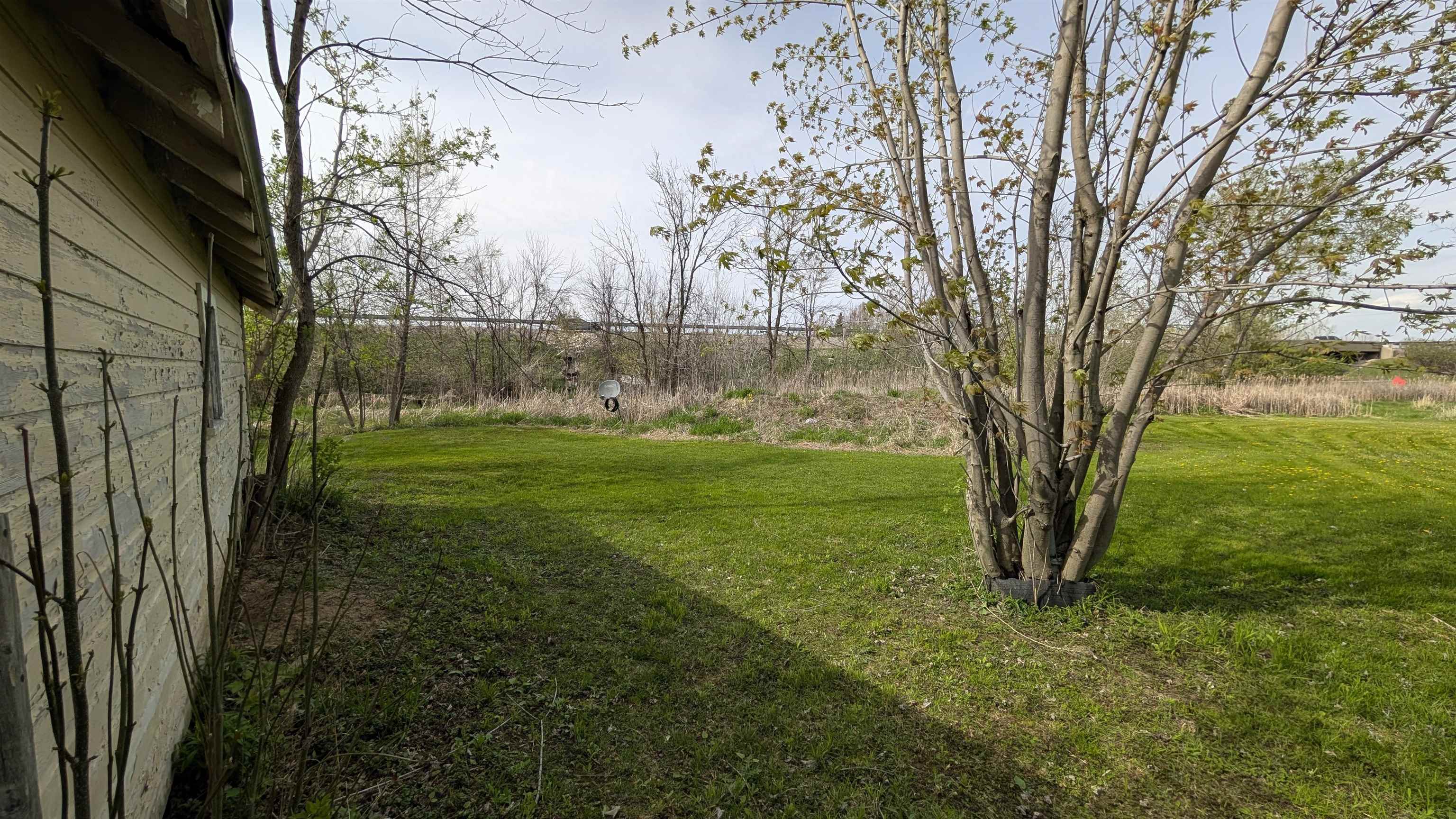 1251 MALONEY Road