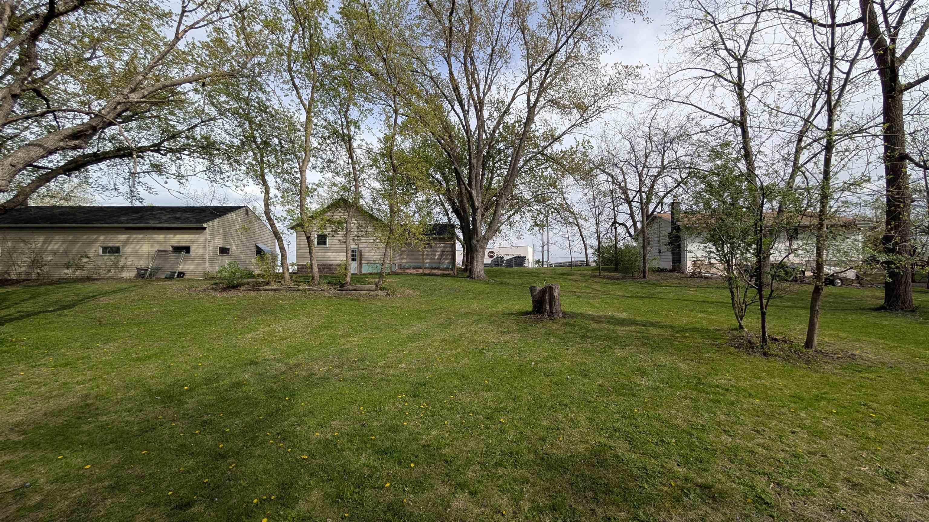 1251 MALONEY Road