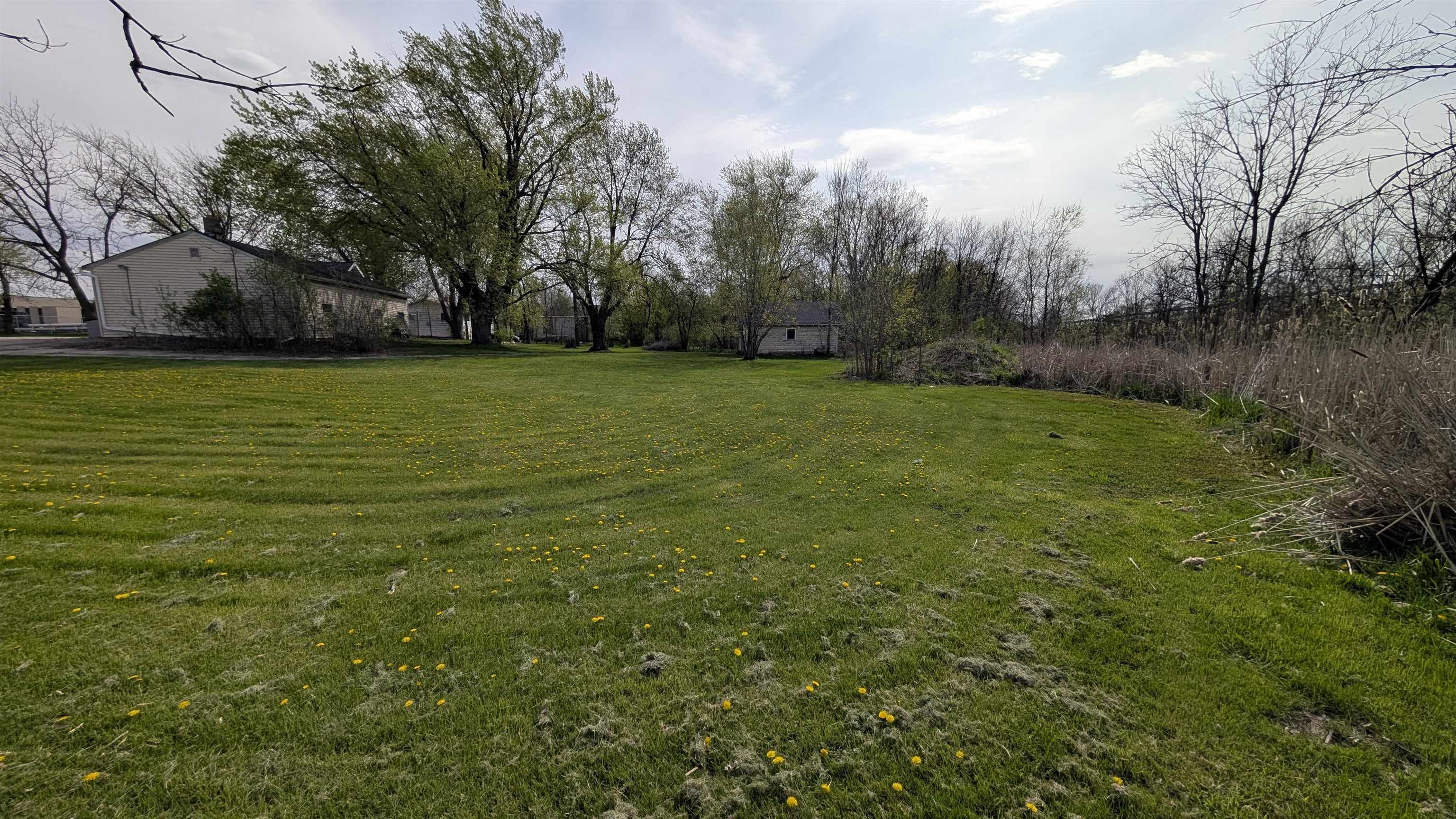 1251 MALONEY Road