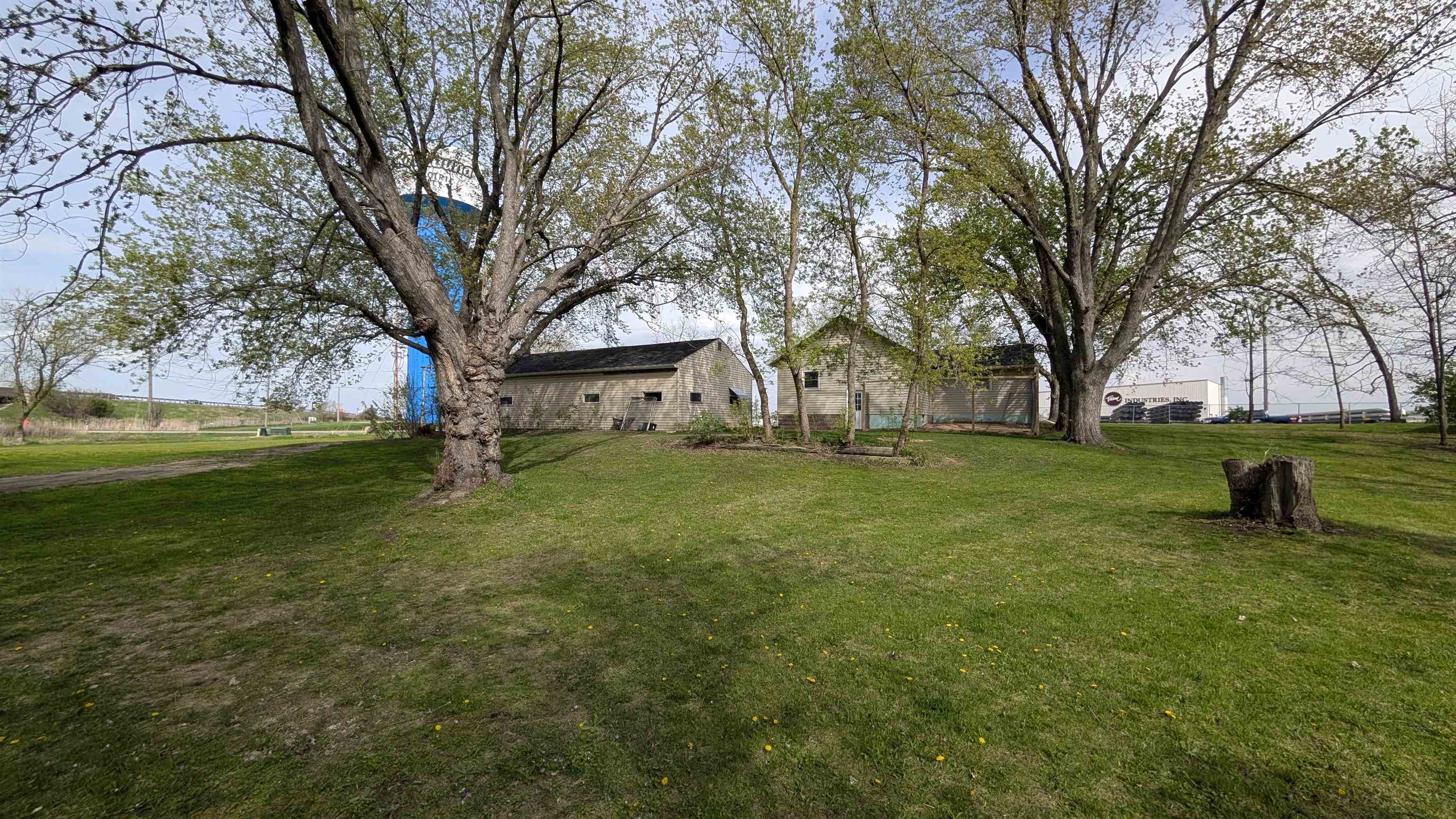 1251 MALONEY Road