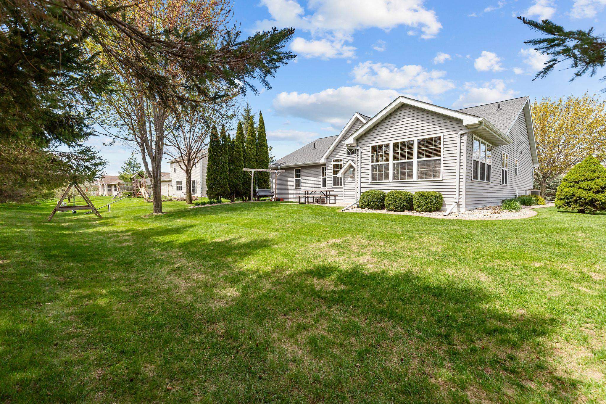 W7245 SUNFIELD Drive