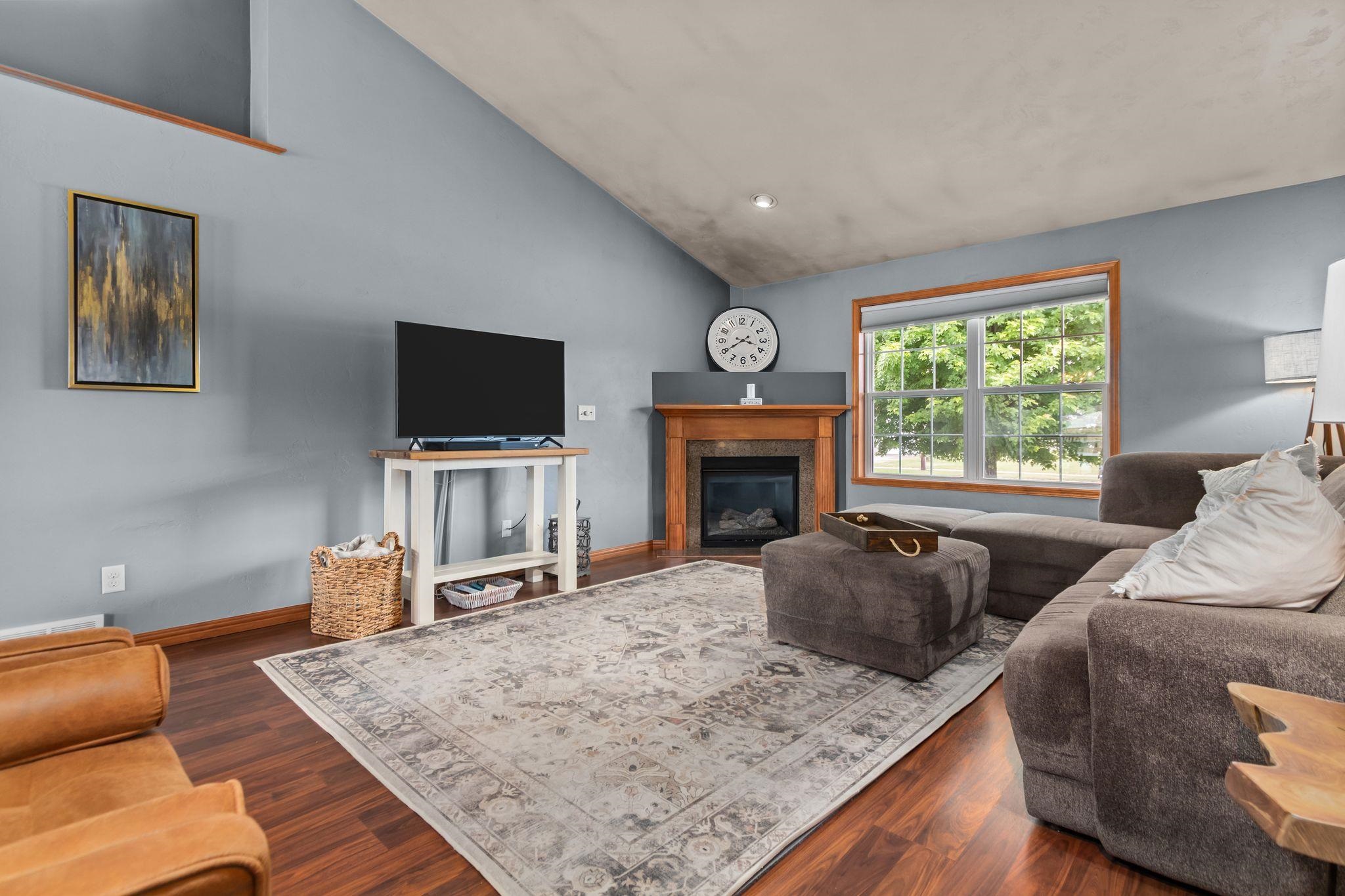 1578 LONE OAK Drive
