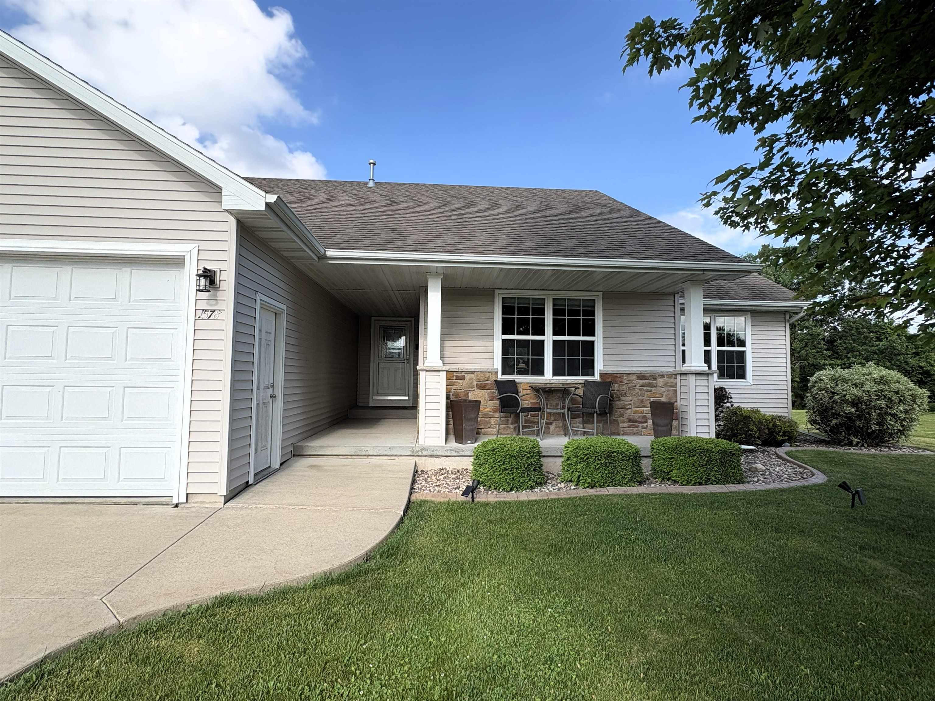1578 LONE OAK Drive