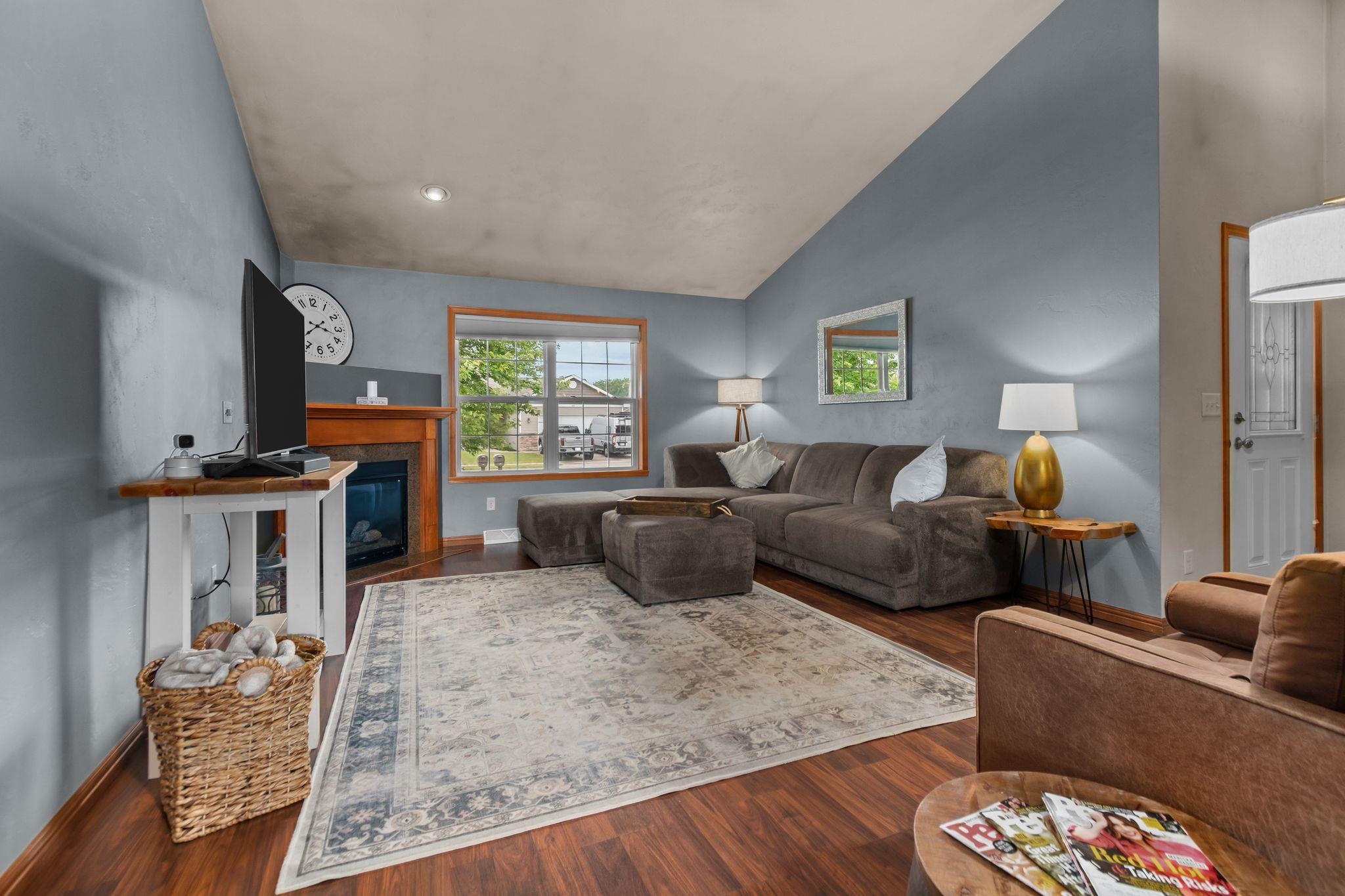 1578 LONE OAK Drive