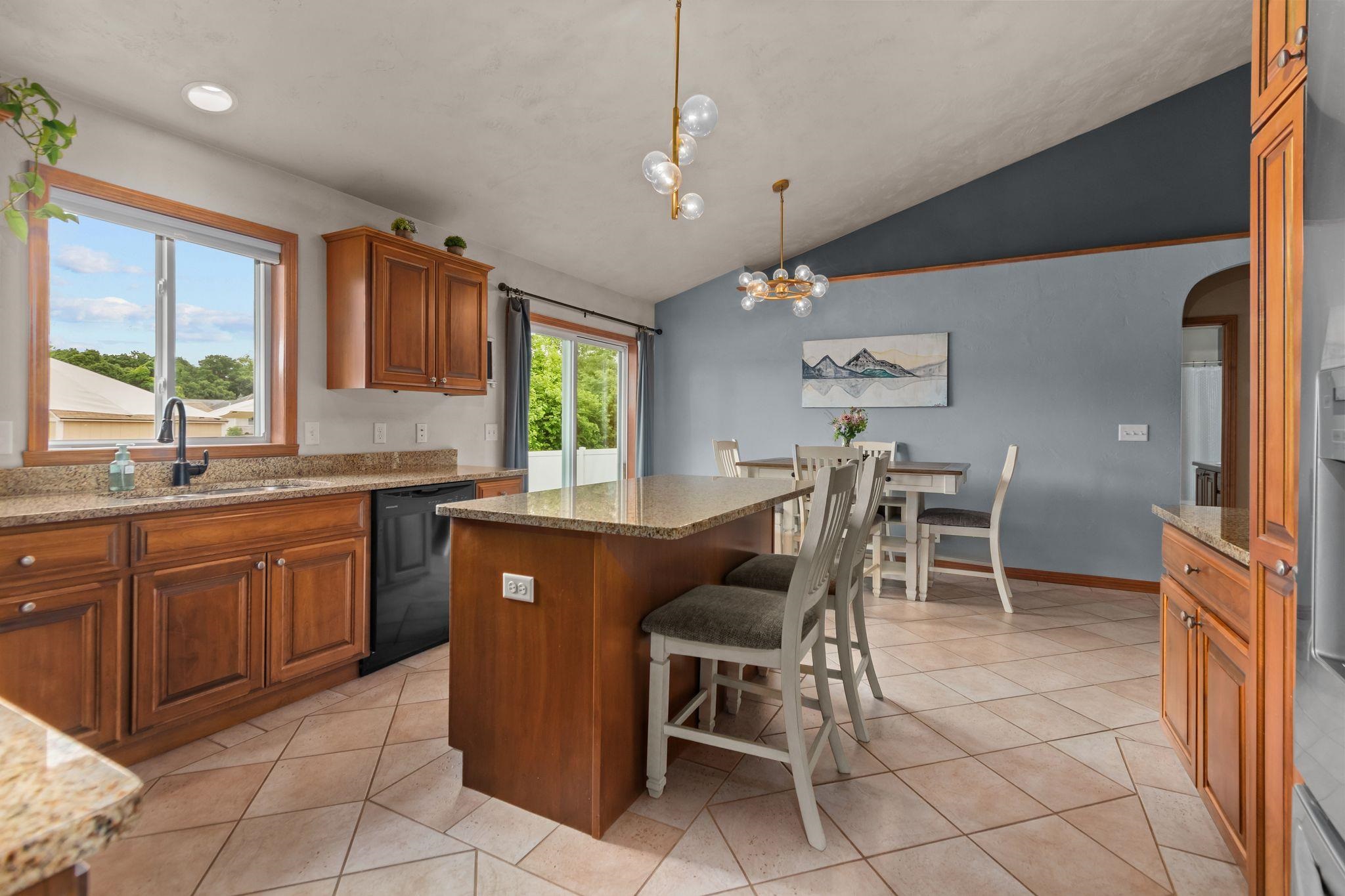 1578 LONE OAK Drive