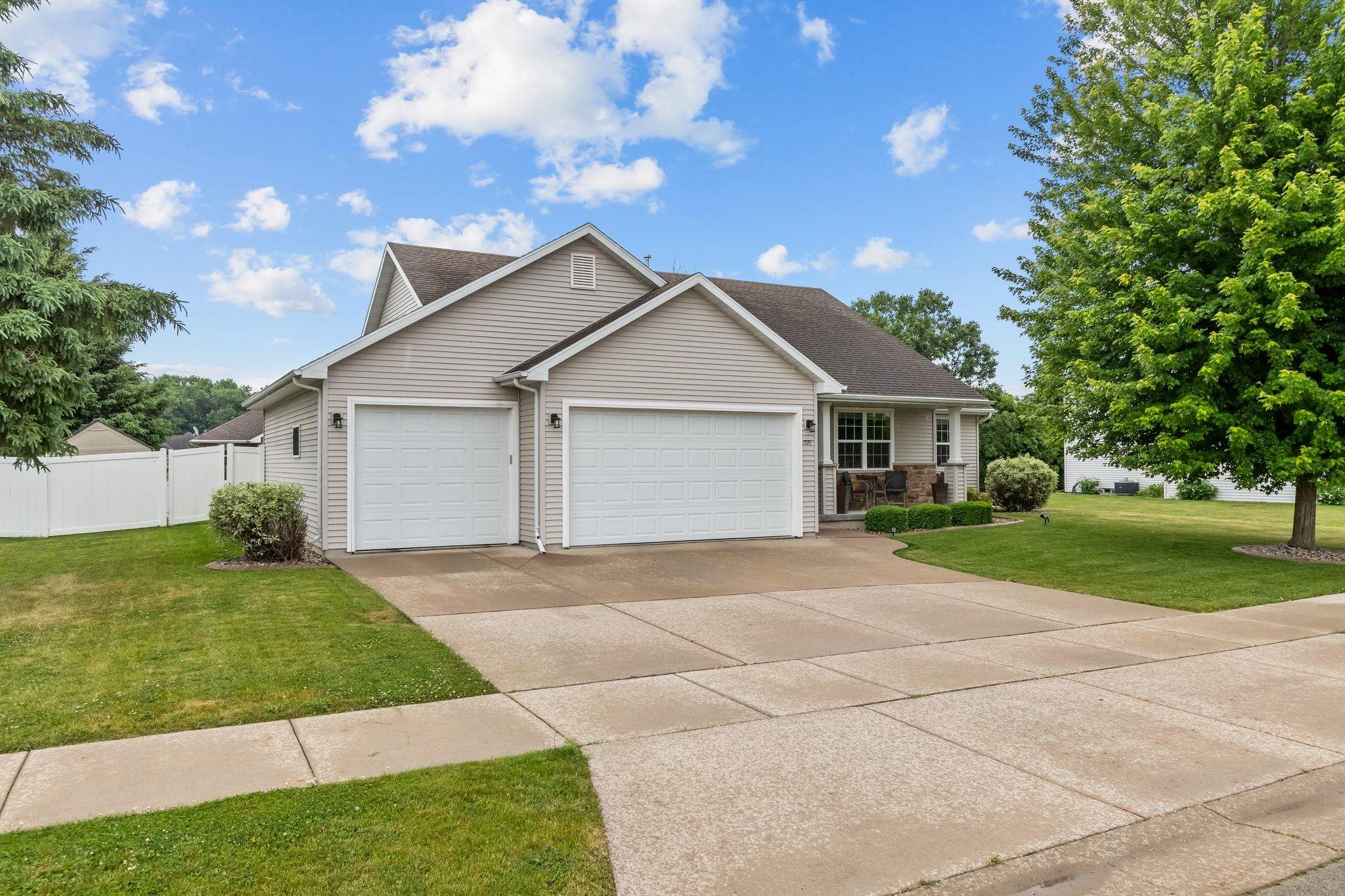 1578 LONE OAK Drive