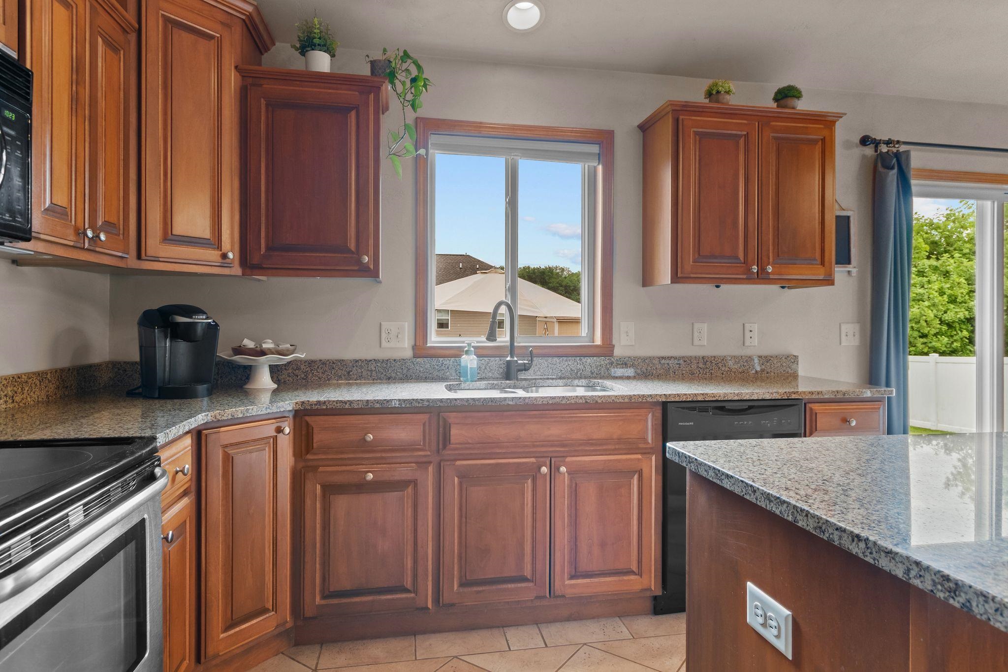 1578 LONE OAK Drive
