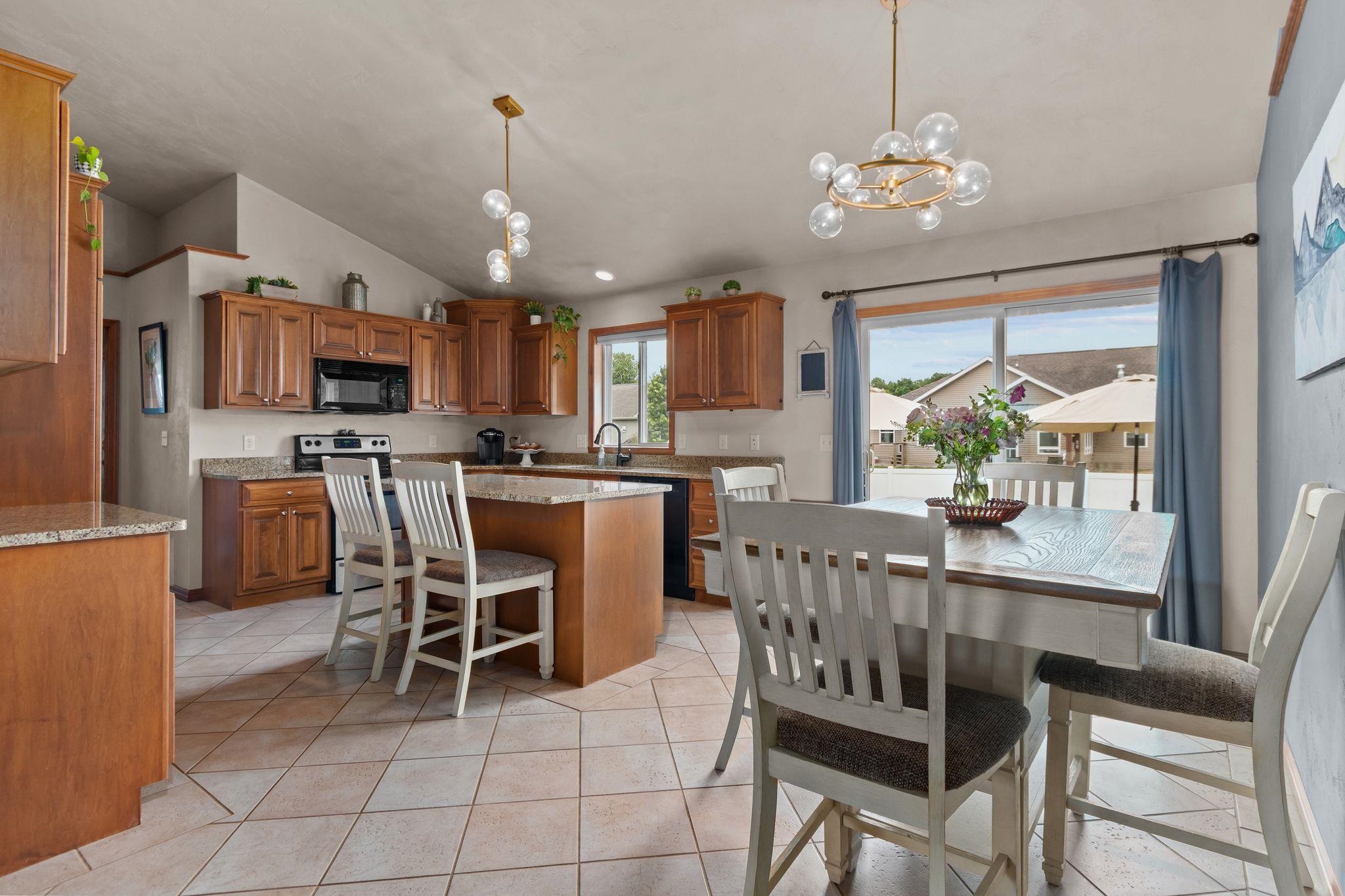 1578 LONE OAK Drive