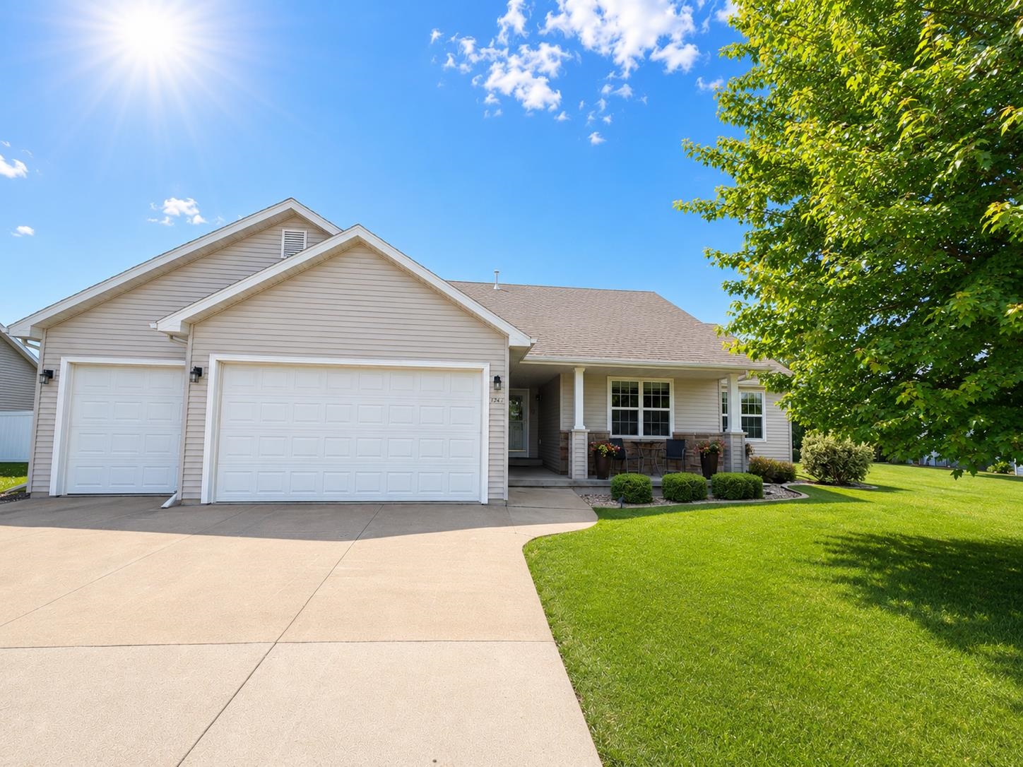 1578 LONE OAK Drive