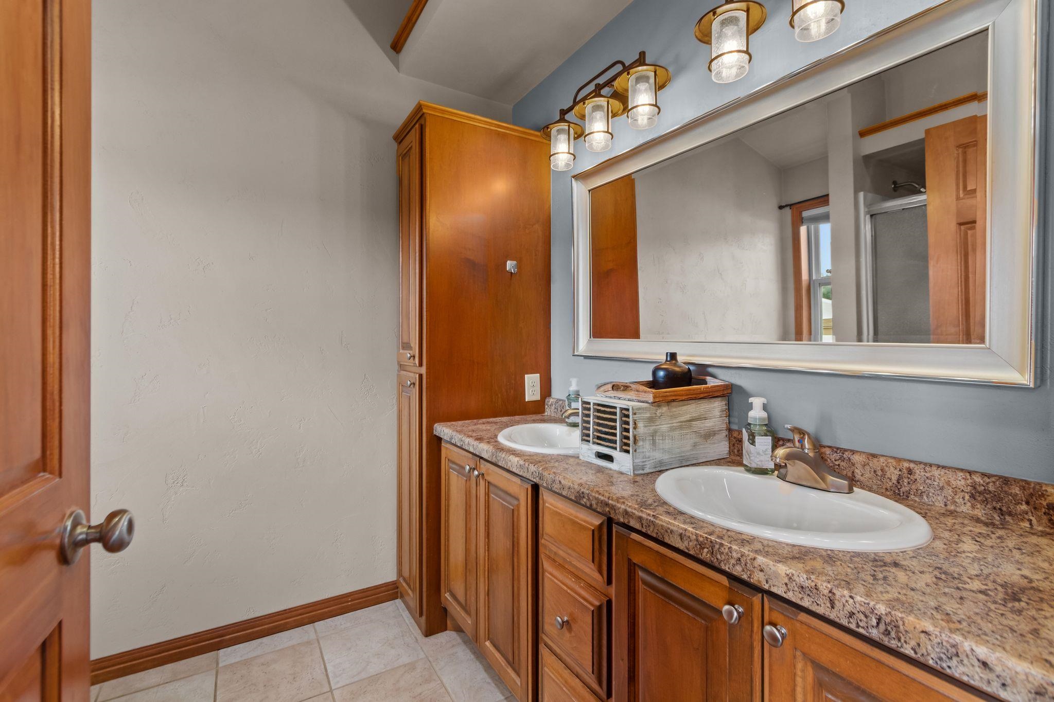 1578 LONE OAK Drive