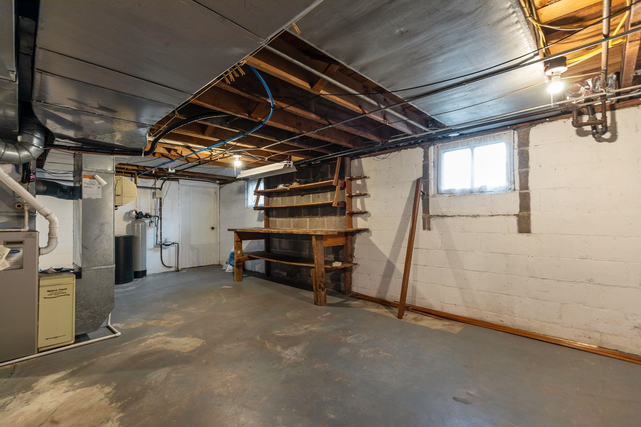 1863 DOTY Street
