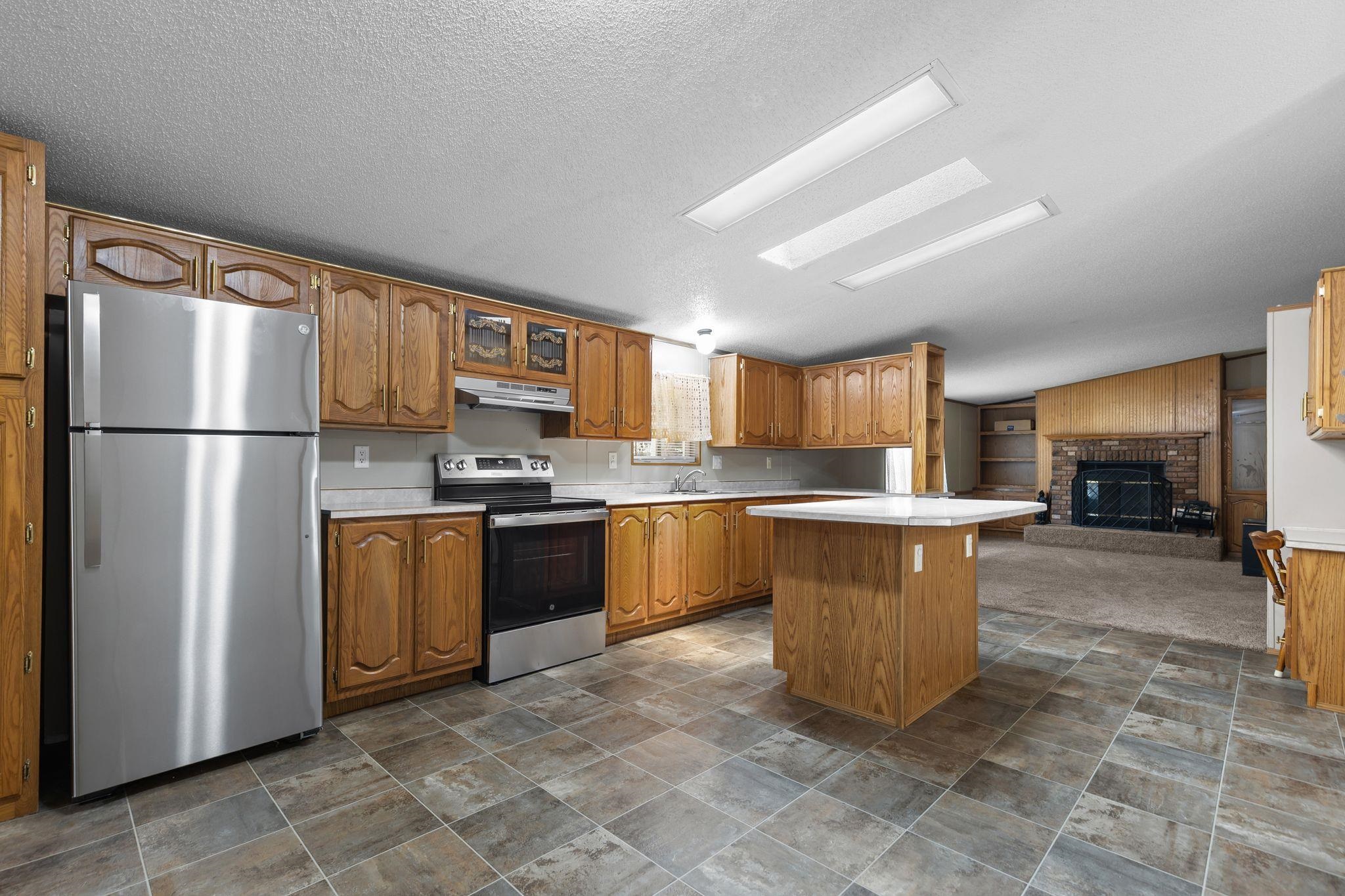 E2614 MARION Lane