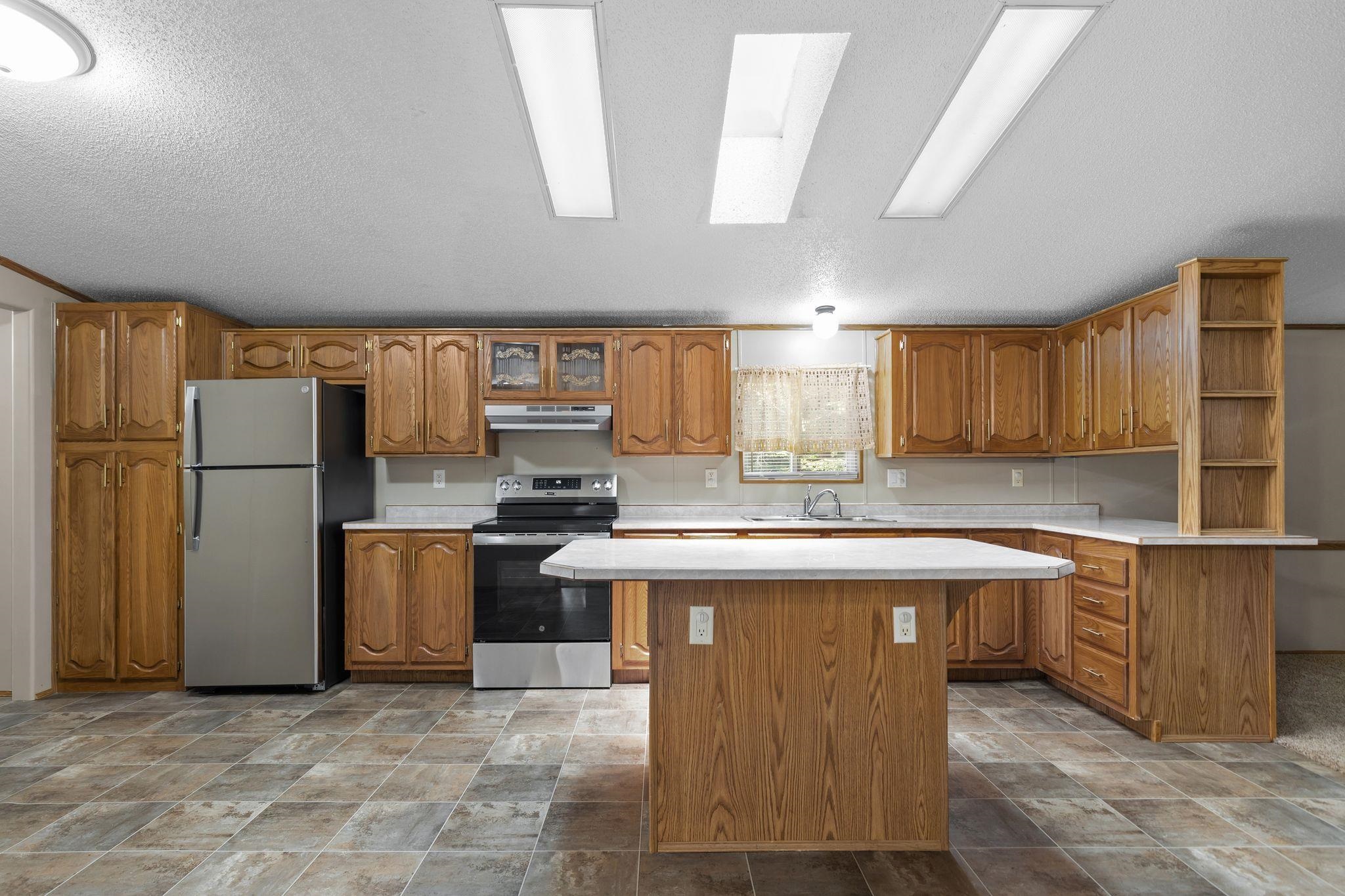 E2614 MARION Lane