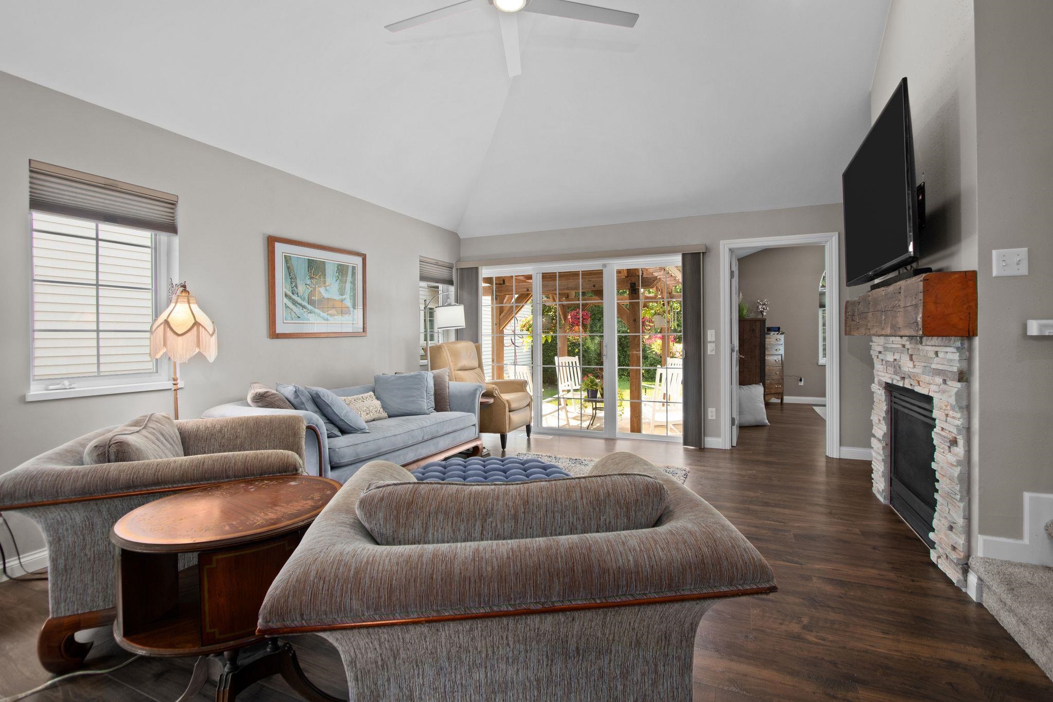 1609 N LILAS Drive
