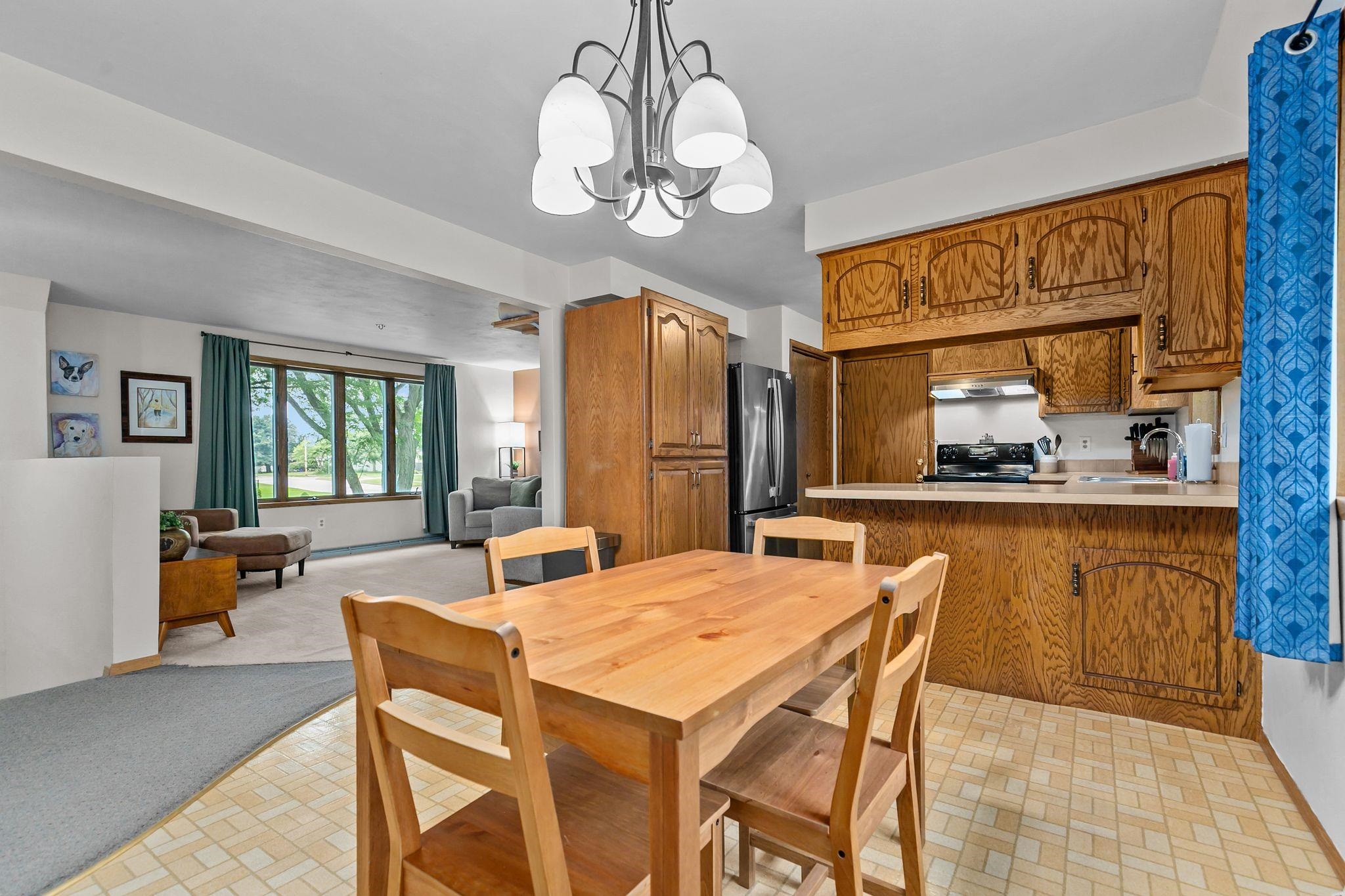1400 S CHICKADEE Lane