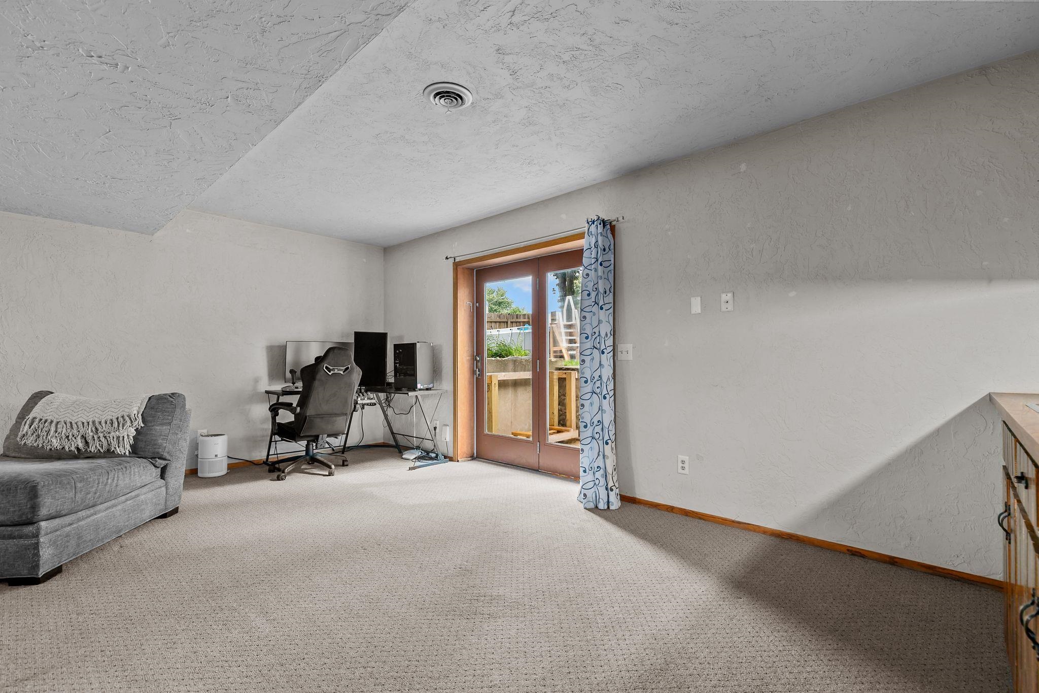 1400 S CHICKADEE Lane
