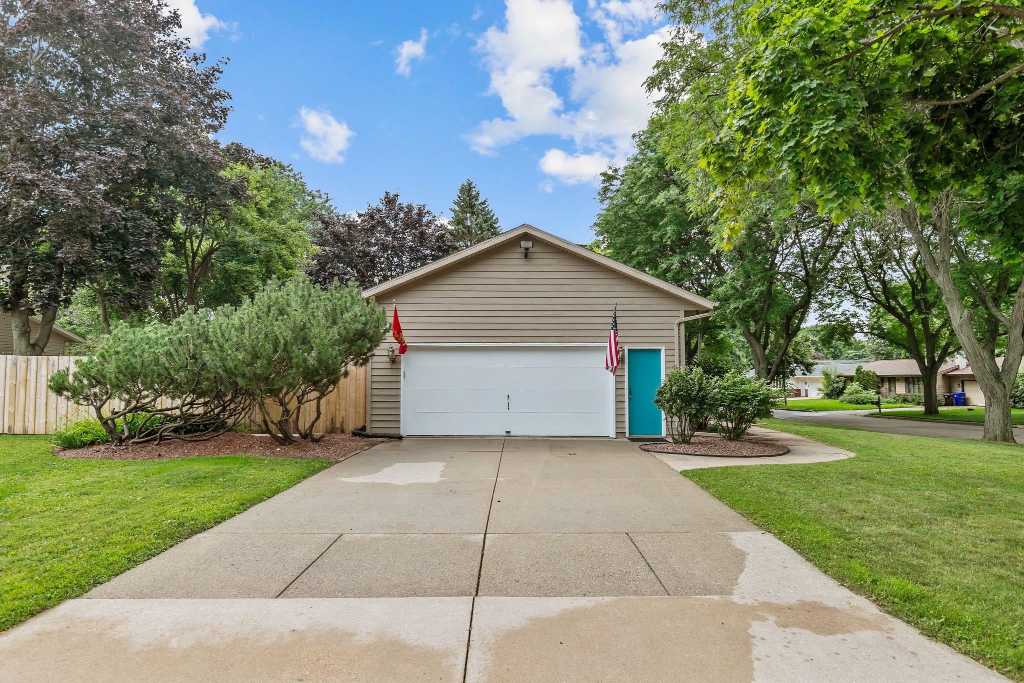 1400 S CHICKADEE Lane