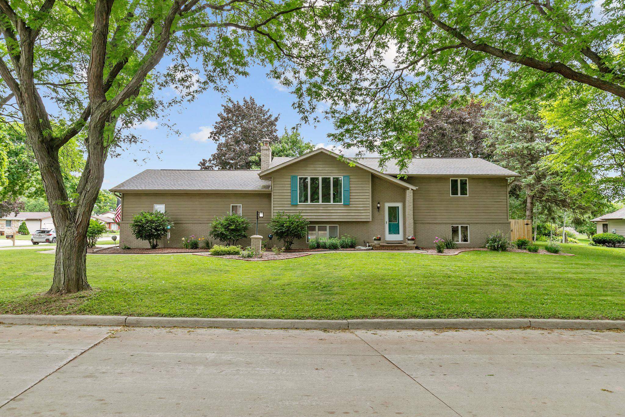 1400 S CHICKADEE Lane