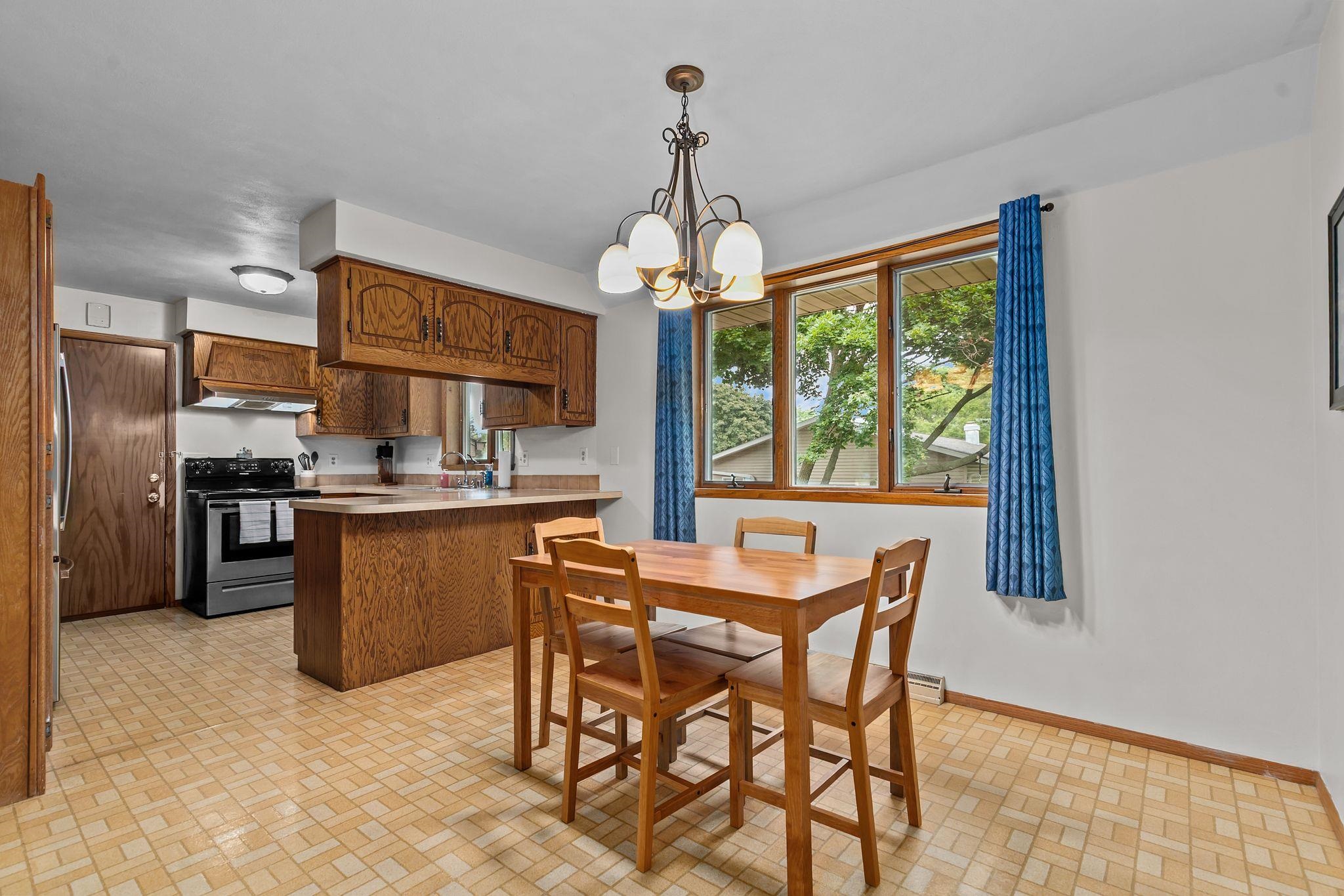 1400 S CHICKADEE Lane