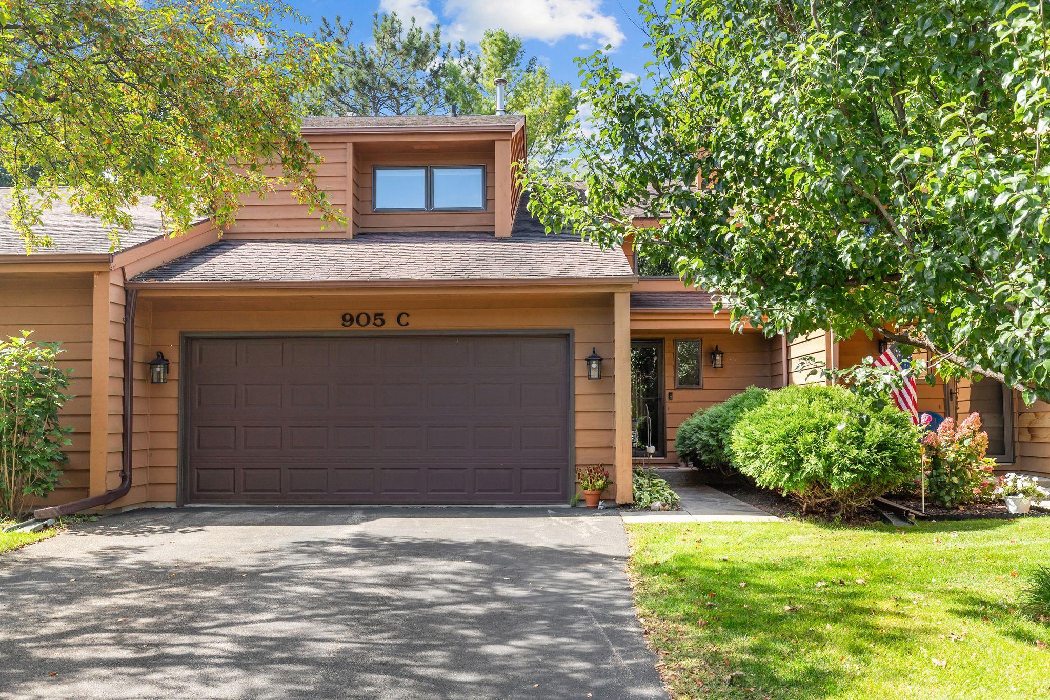 905 E WINDFIELD Place Unit: C