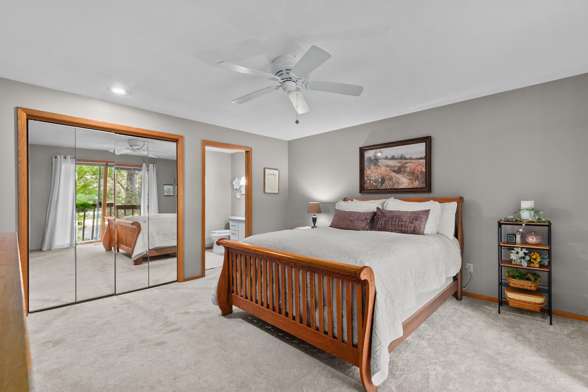 905 E WINDFIELD Place Unit: C