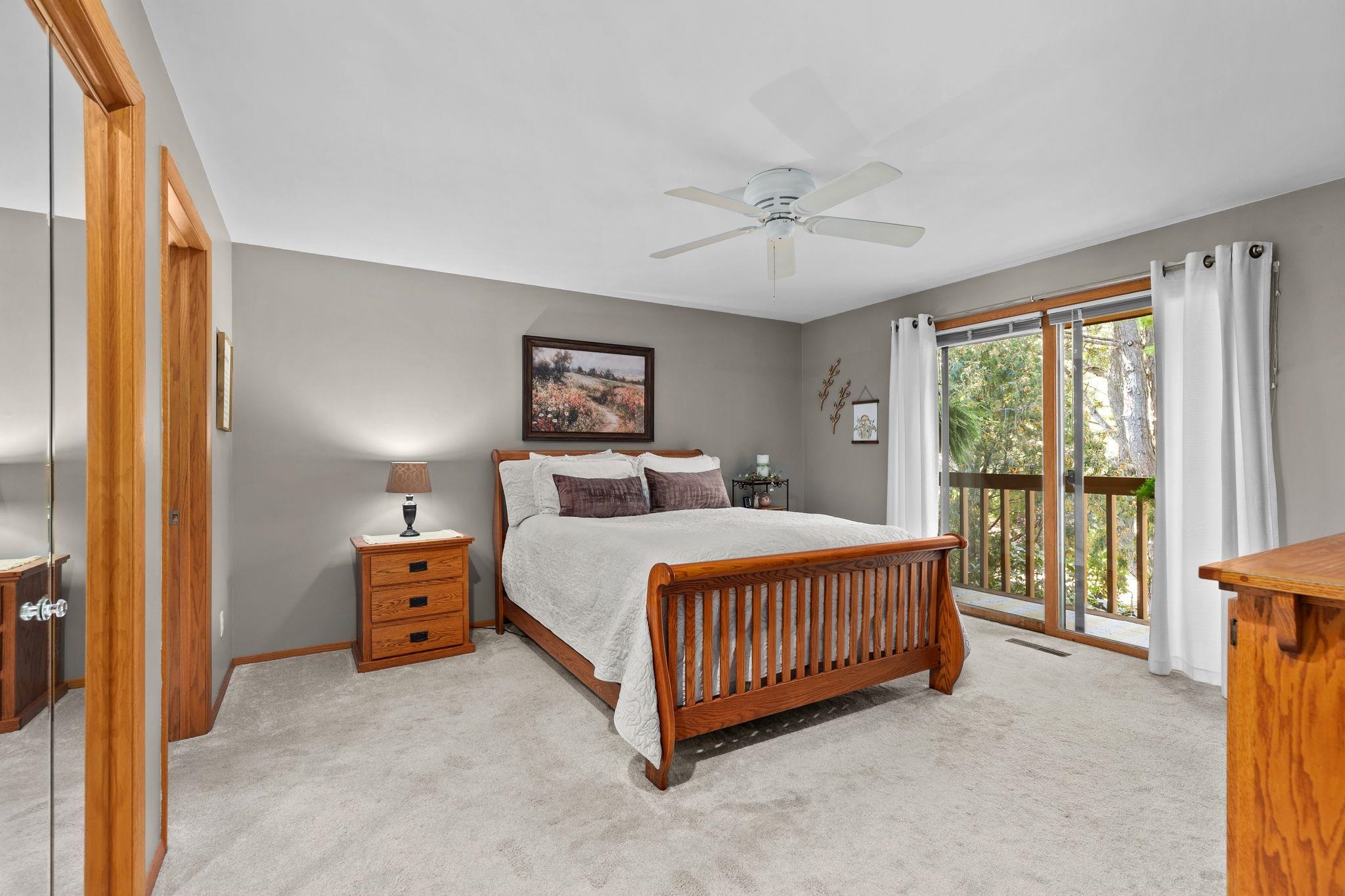 905 E WINDFIELD Place Unit: C