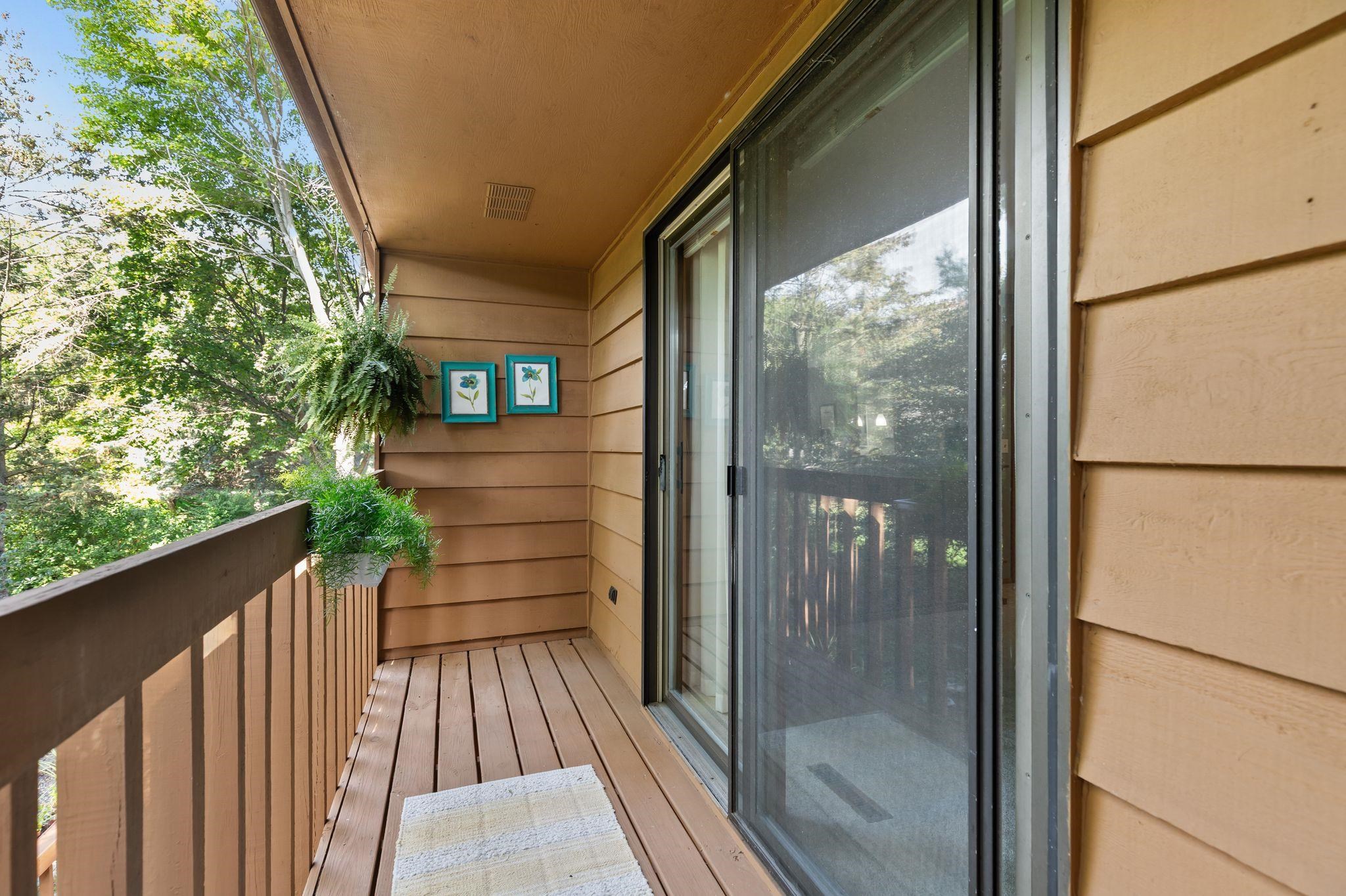 905 E WINDFIELD Place Unit: C
