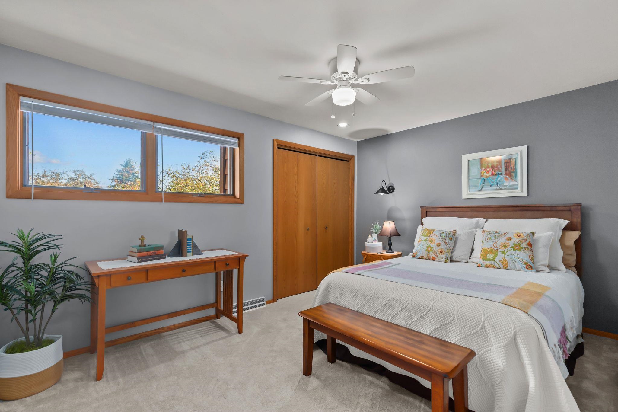 905 E WINDFIELD Place Unit: C