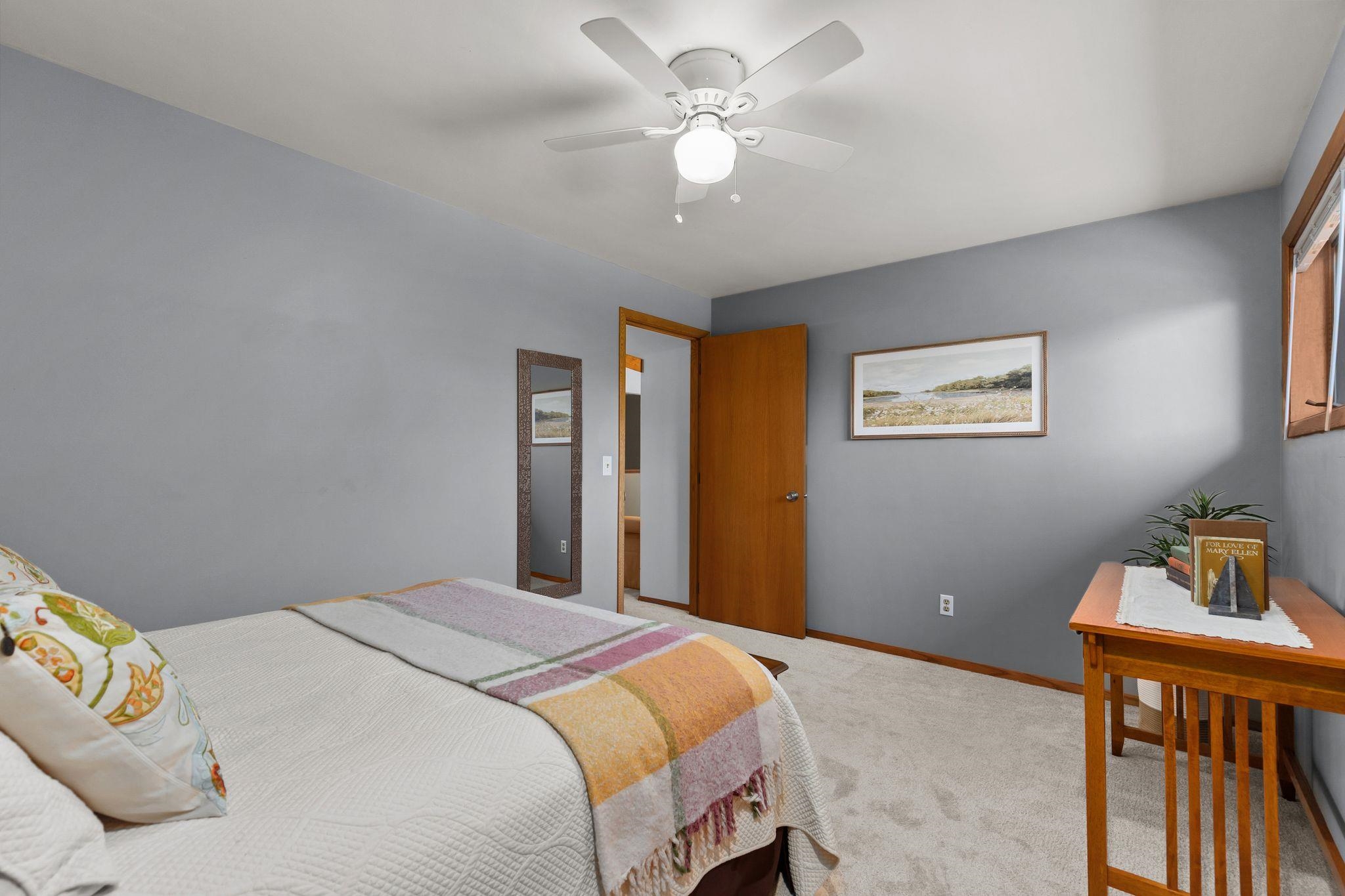 905 E WINDFIELD Place Unit: C