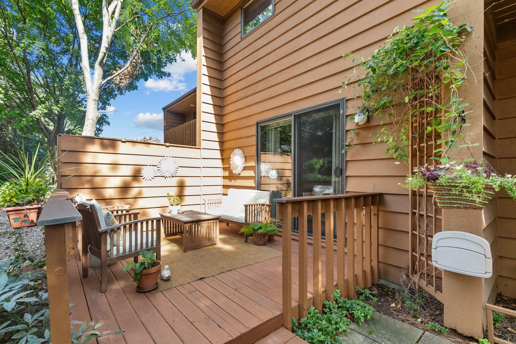 905 E WINDFIELD Place Unit: C