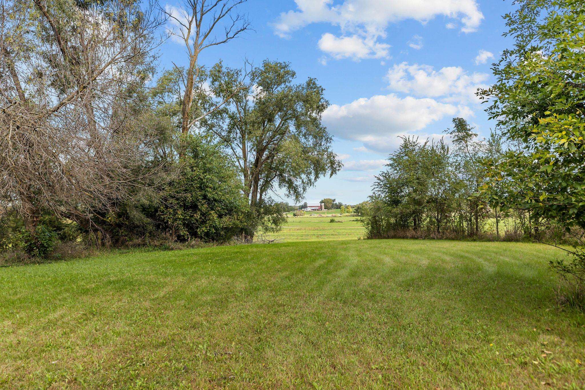 N4302 THOMPSON Road
