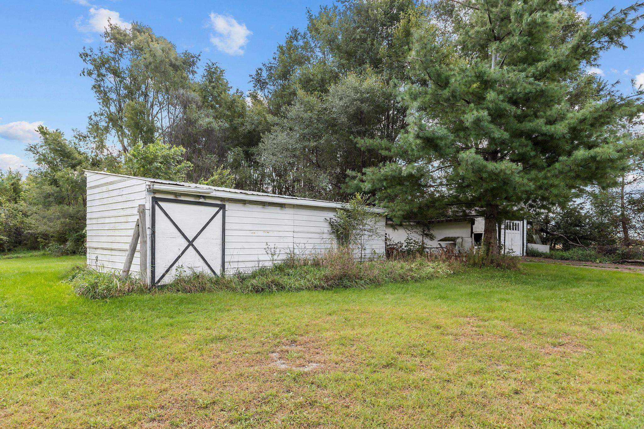 N4302 THOMPSON Road