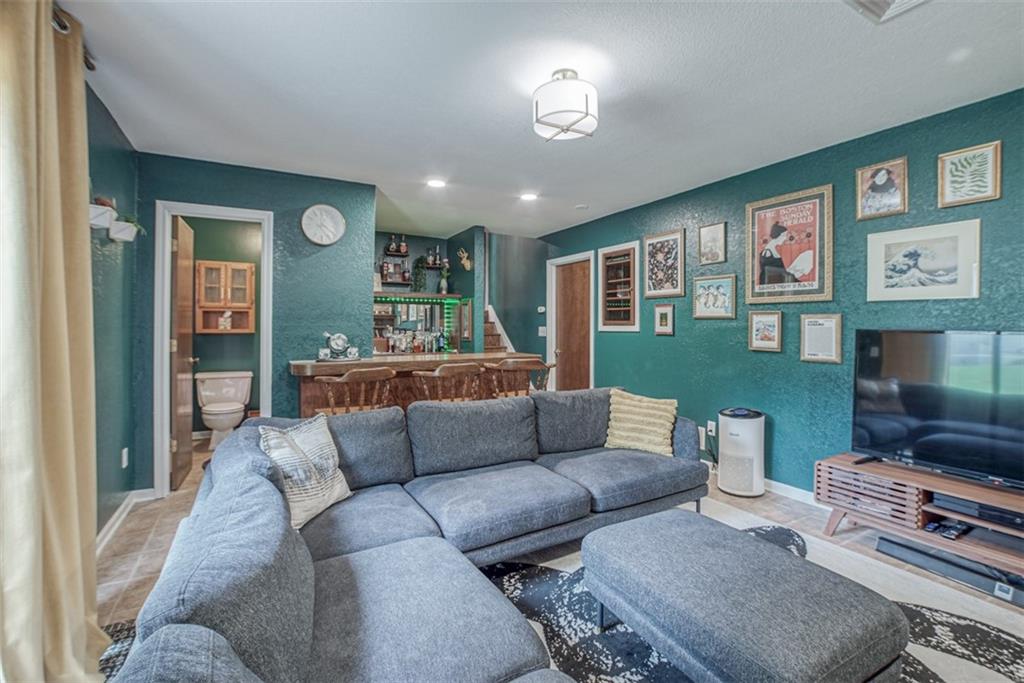 6223 Greenwood Drive