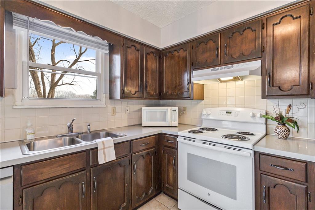 12721 S Raintree Drive
