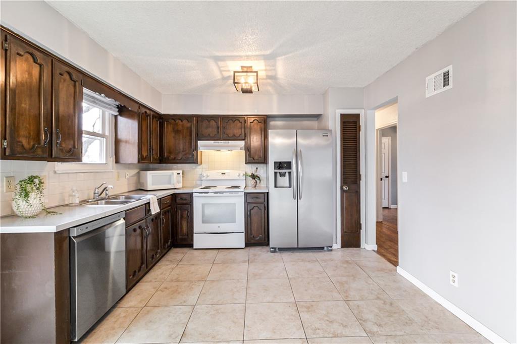 12721 S Raintree Drive