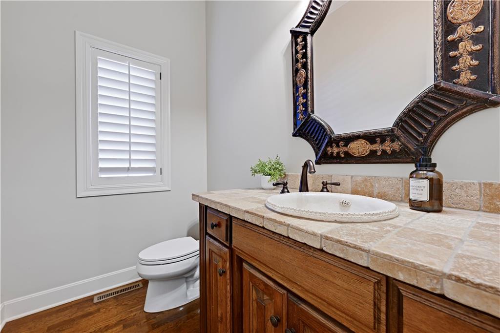 5414 W 164th Place