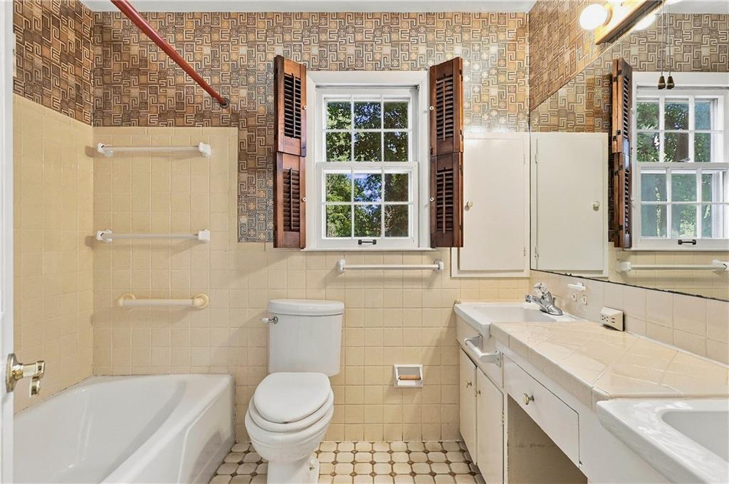 8136 Outlook Lane