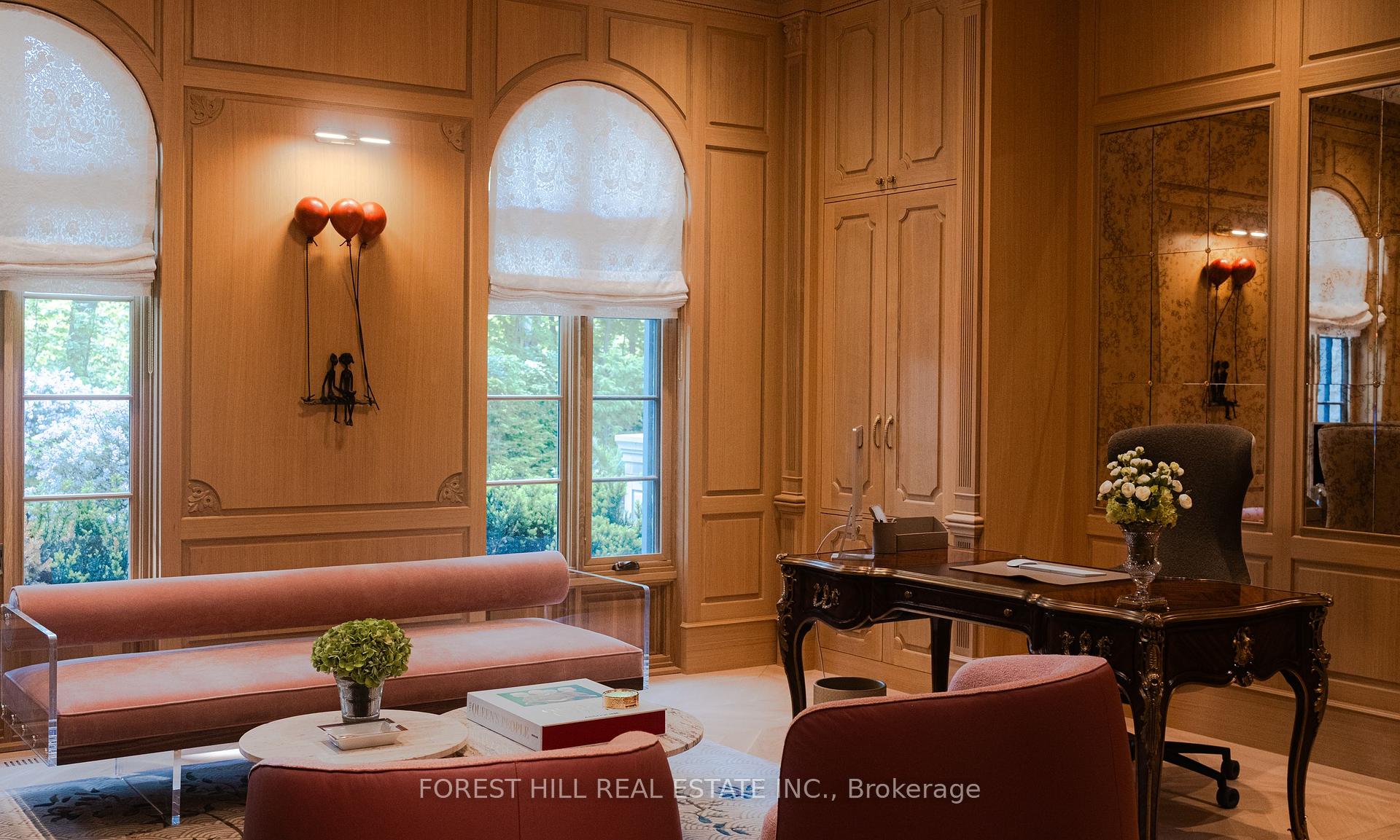 221 Forest Hill Road, Toronto