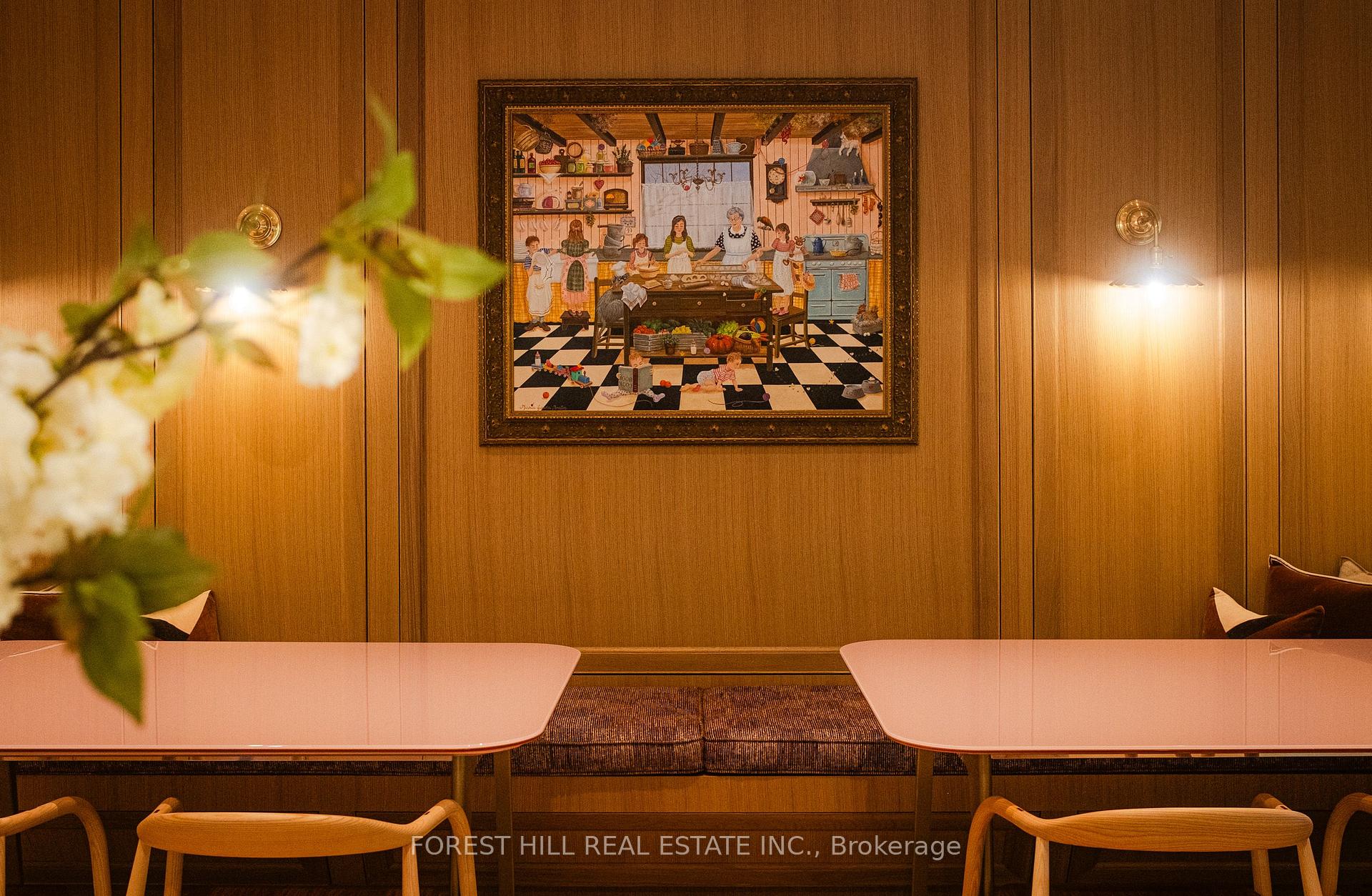 221 Forest Hill Road, Toronto