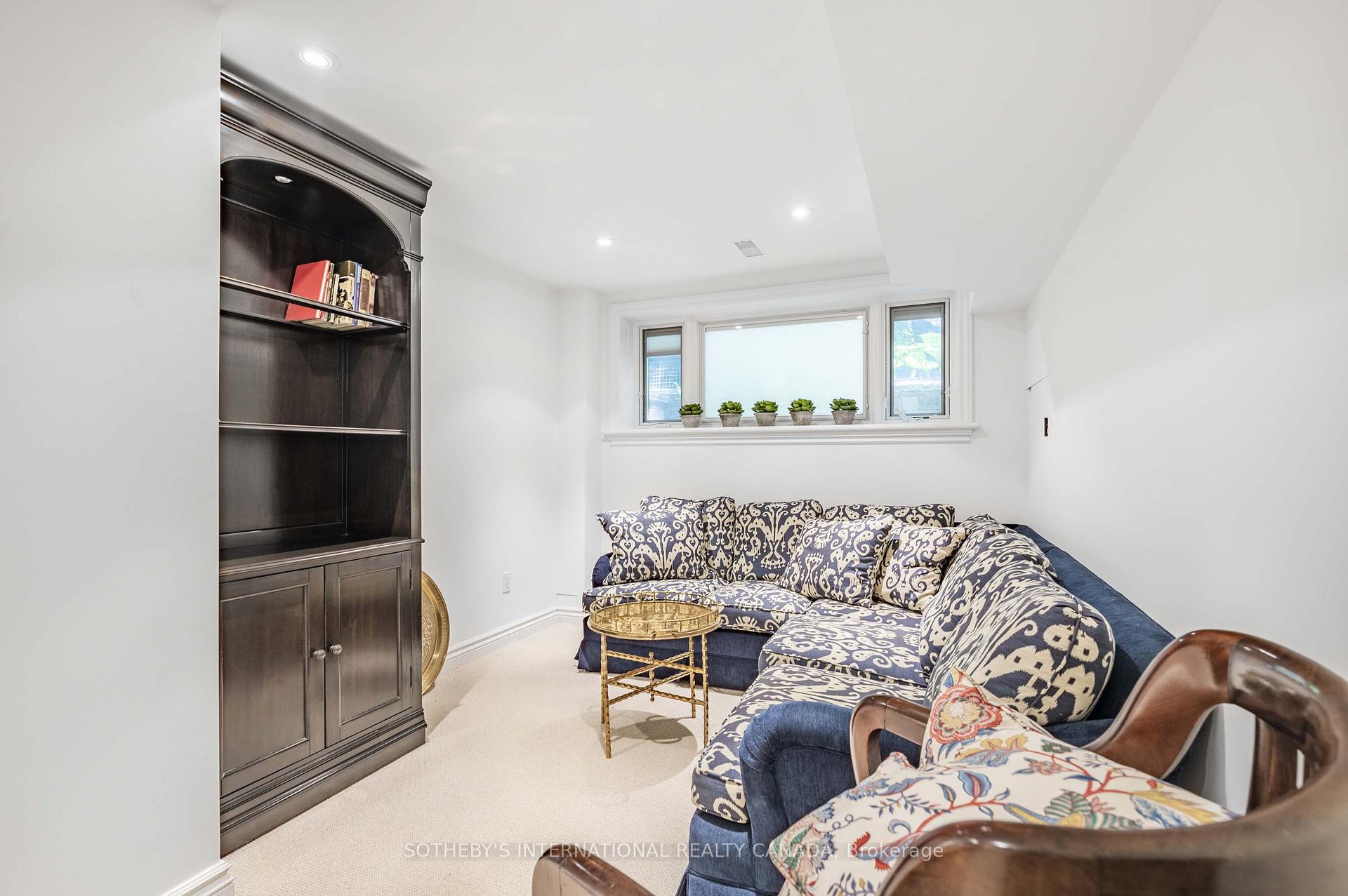 67 Madison Avenue, Toronto
