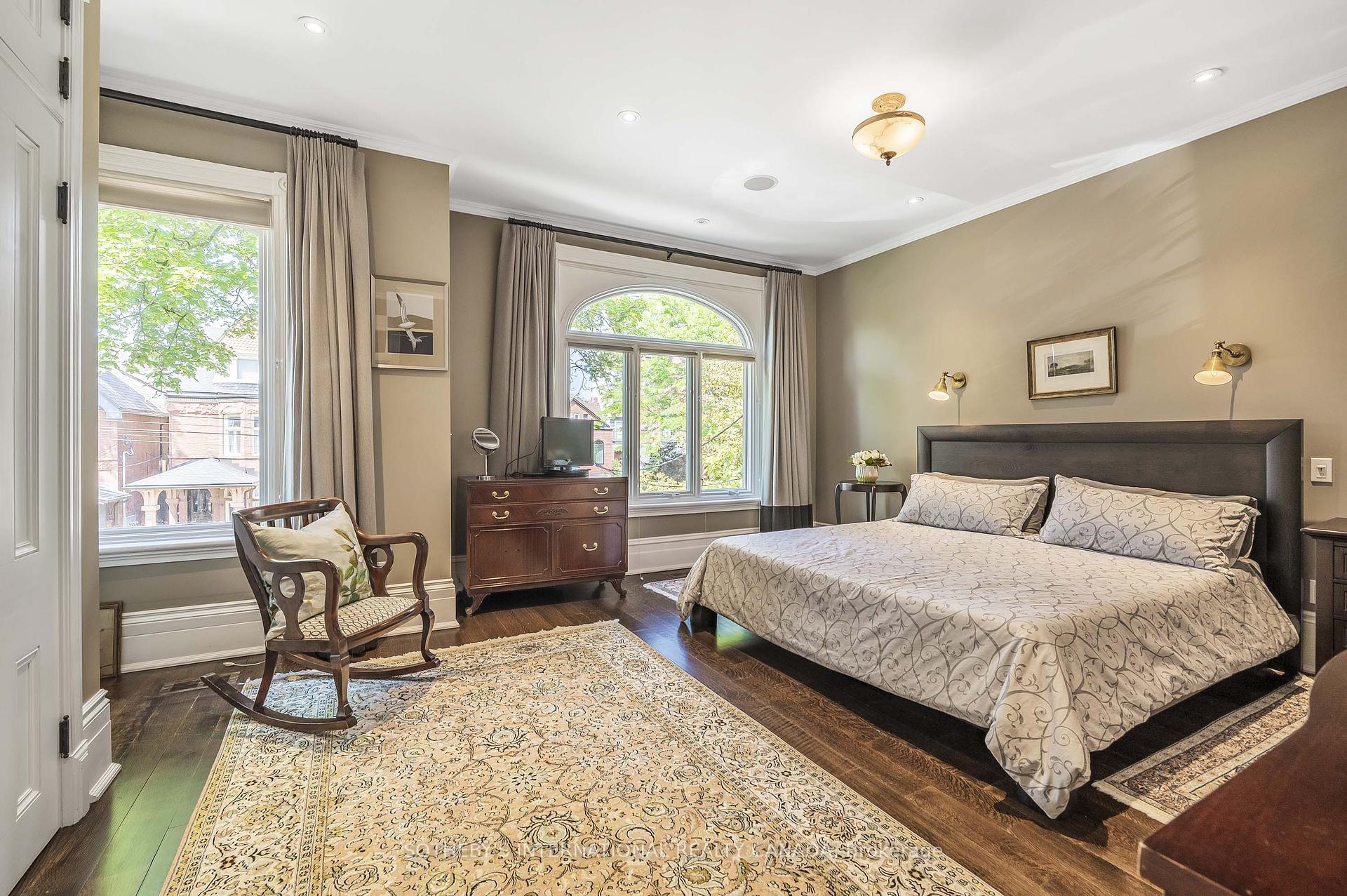 67 Madison Avenue, Toronto