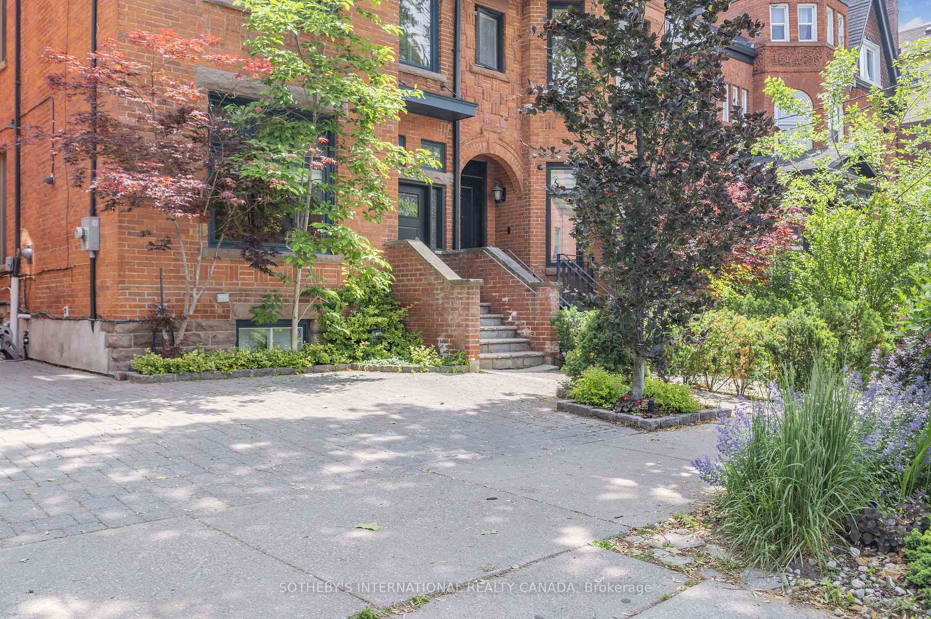 67 Madison Avenue, Toronto