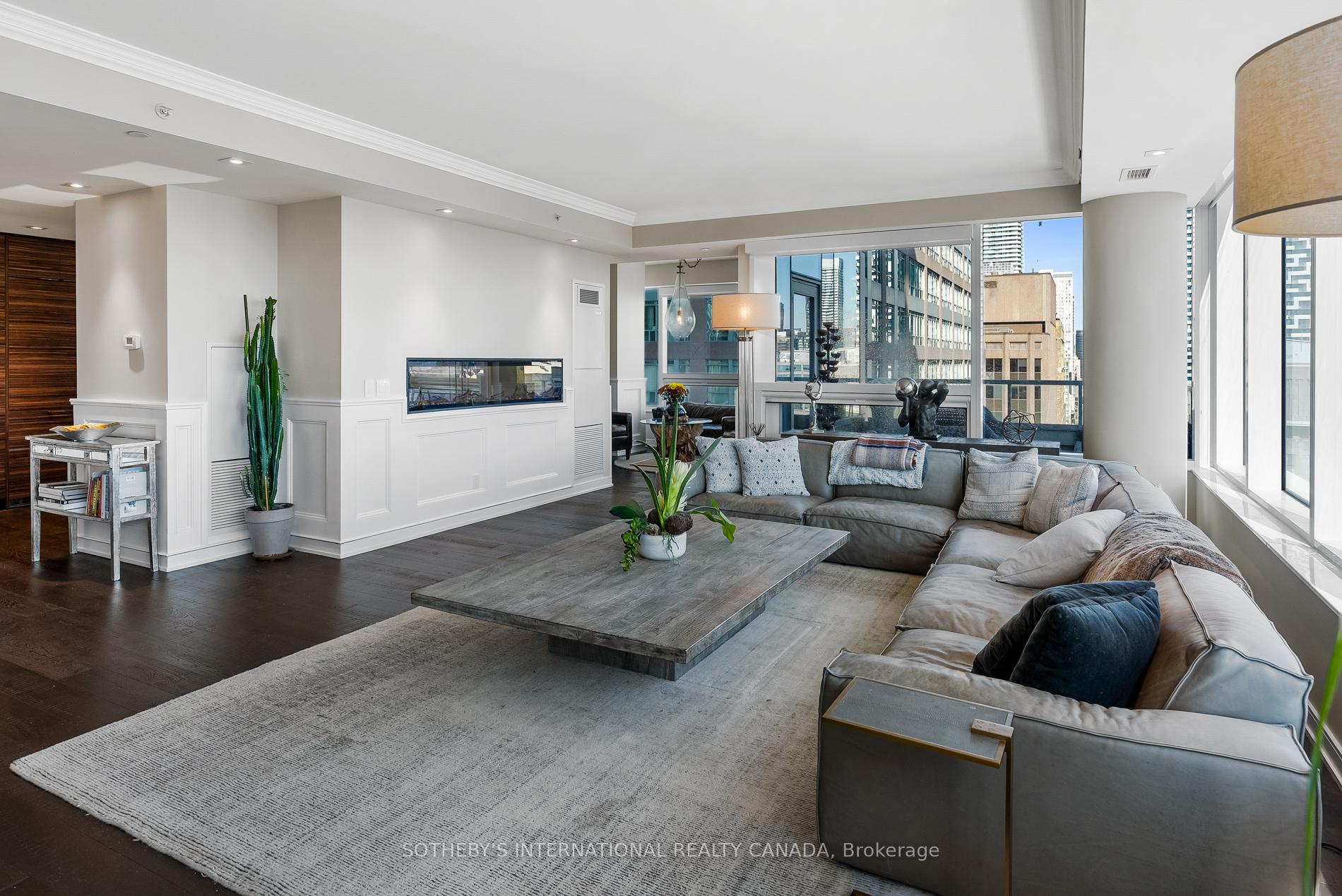 #2004 - 88 Scott Street, Toronto Unit: 2004