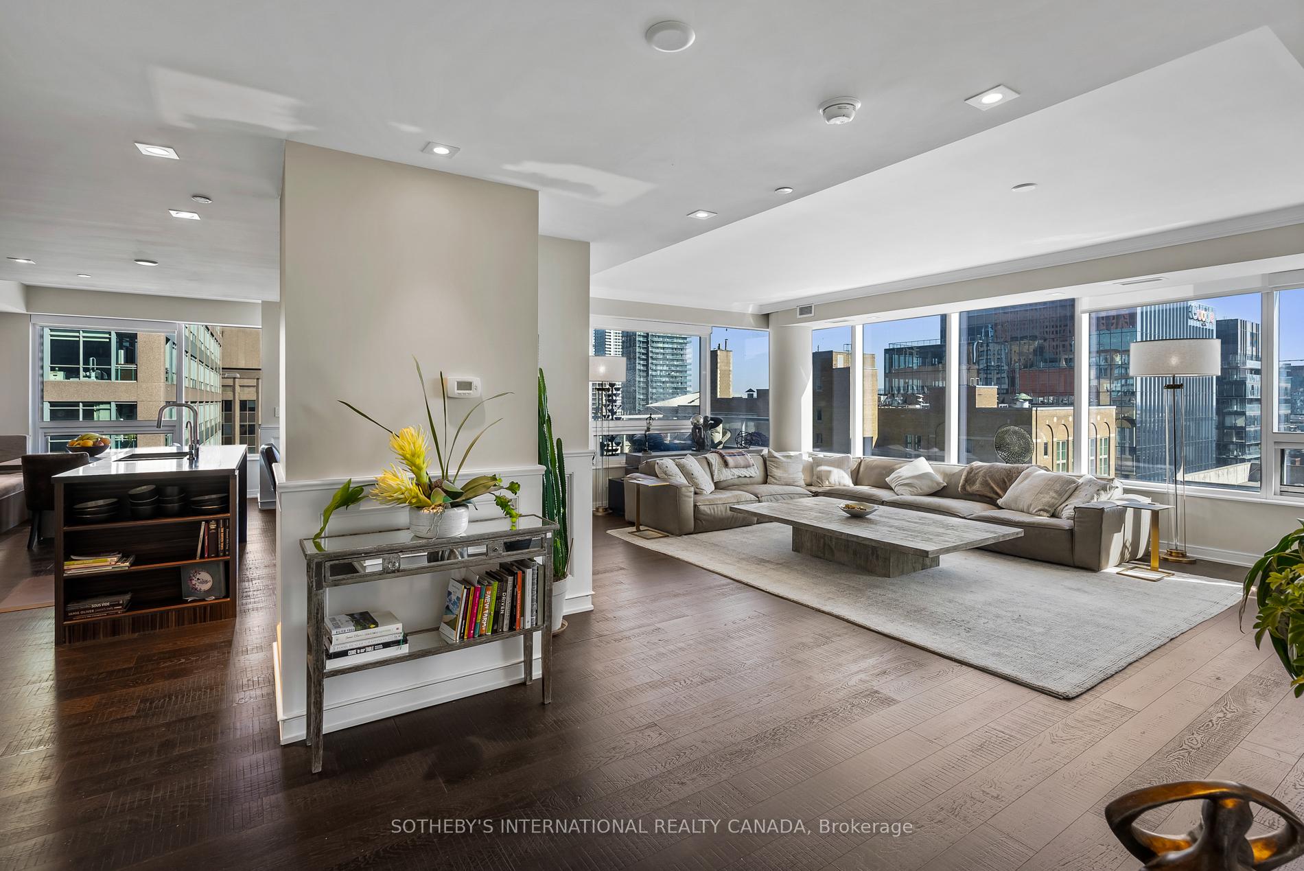 #2004 - 88 Scott Street, Toronto Unit: 2004