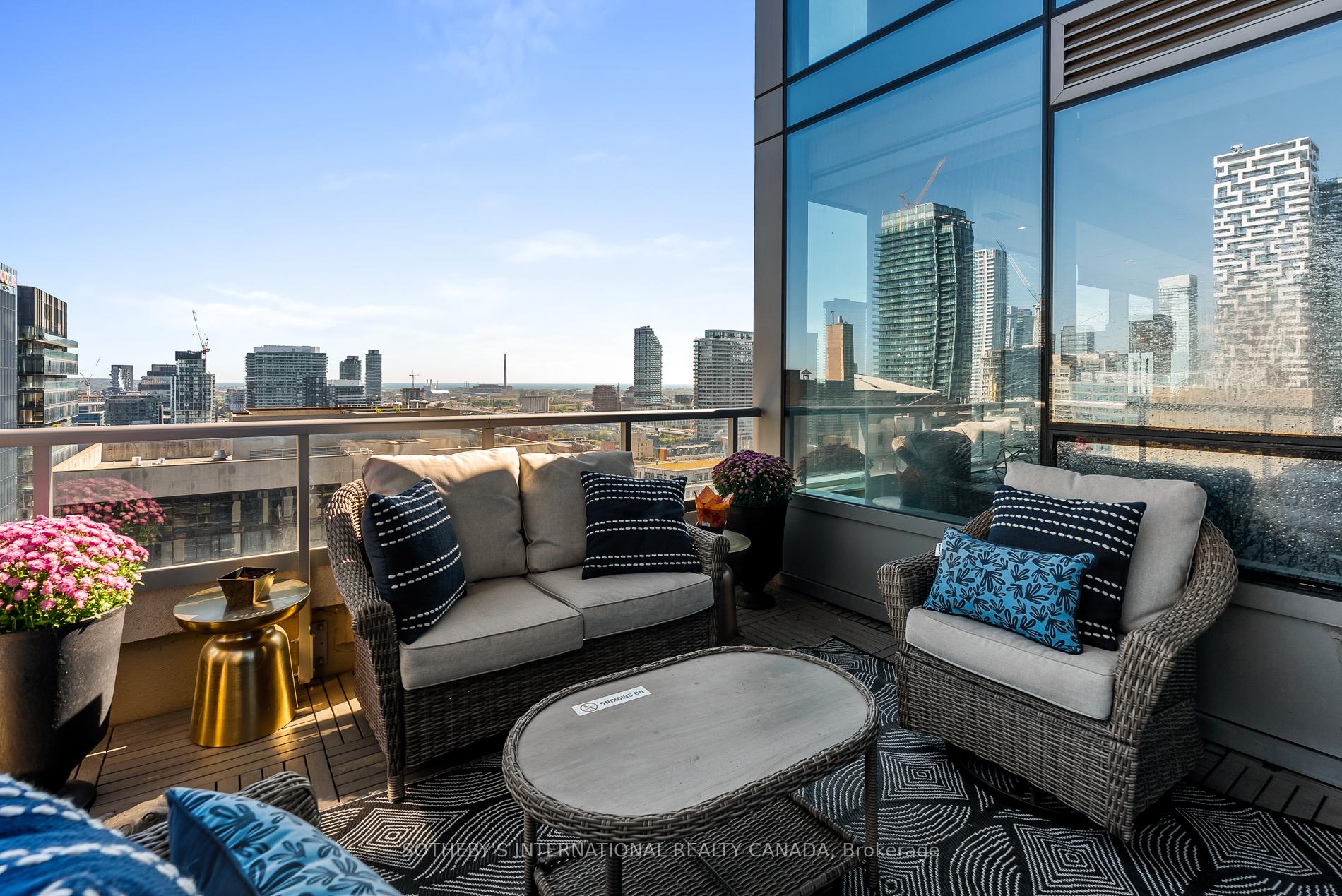 #2004 - 88 Scott Street, Toronto Unit: 2004