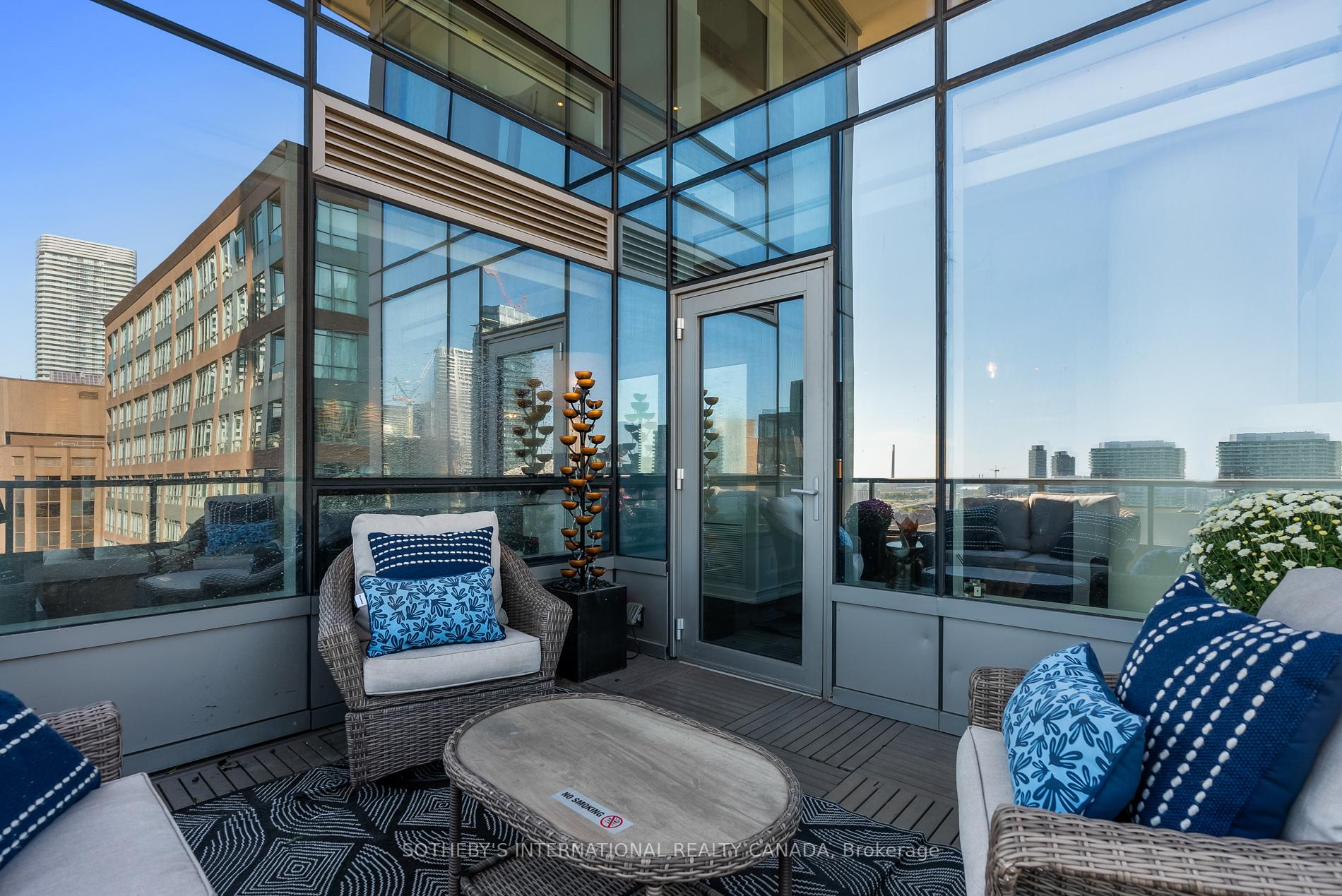 #2004 - 88 Scott Street, Toronto Unit: 2004