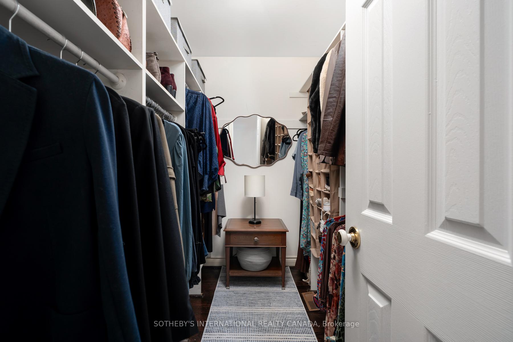 112 Sherwood Avenue, Toronto