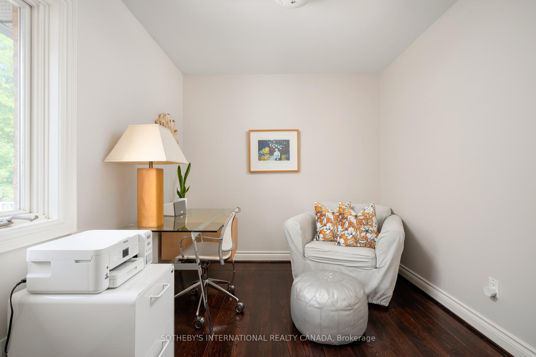 112 Sherwood Avenue, Toronto